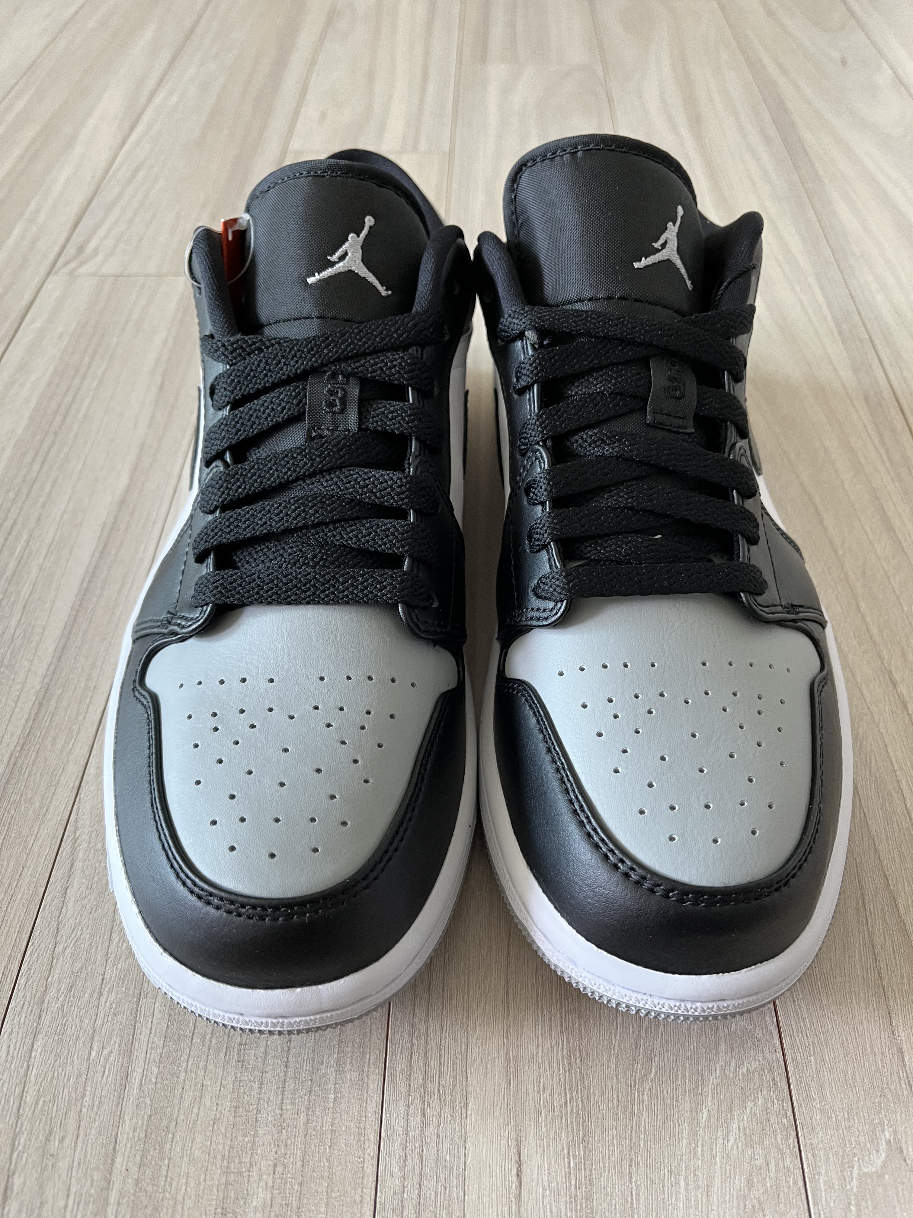 Jordan 1 Low Light Smoke Grey Black 착용 스타일 - 1