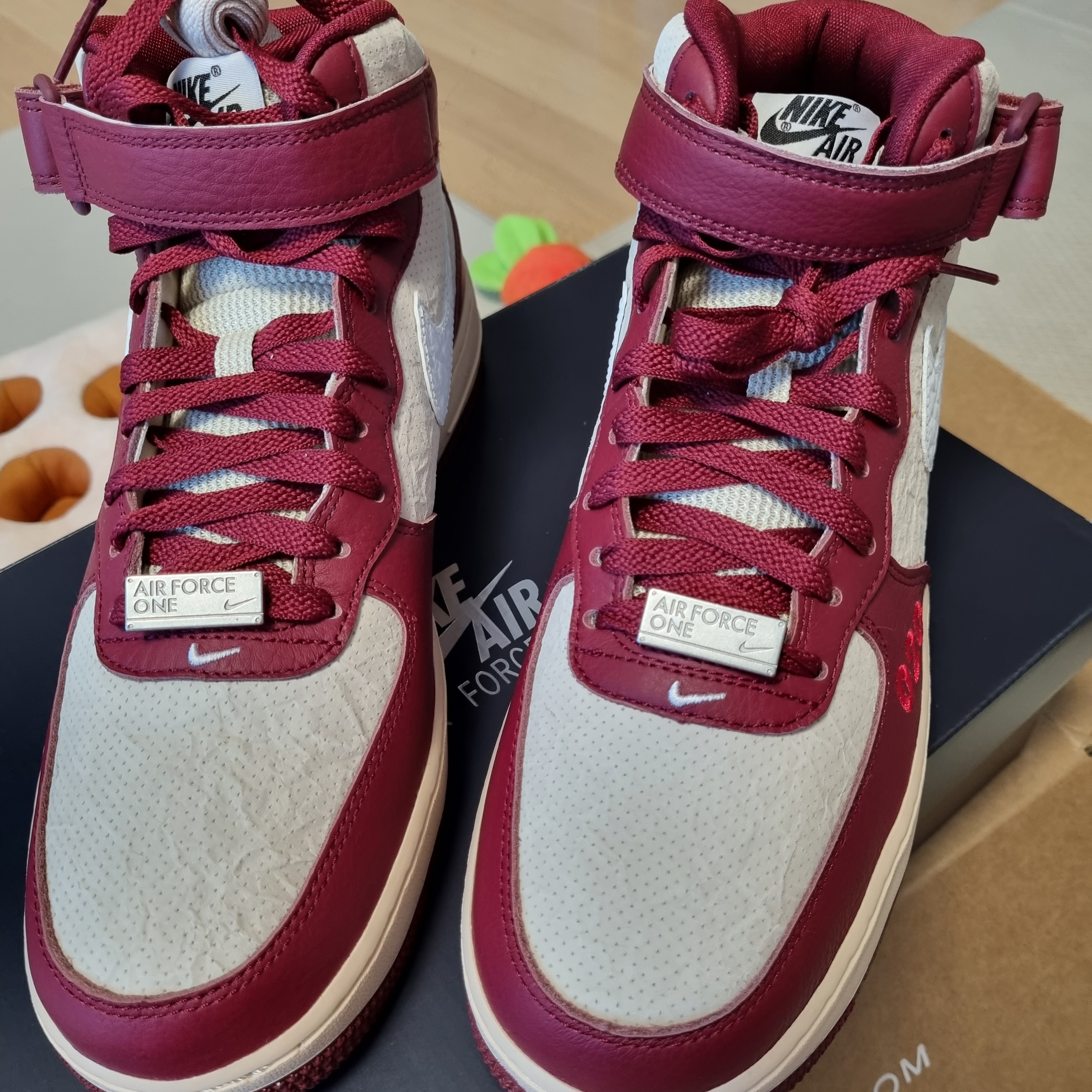 Nike Air Force 1 Mid London 착용 스타일 - 1