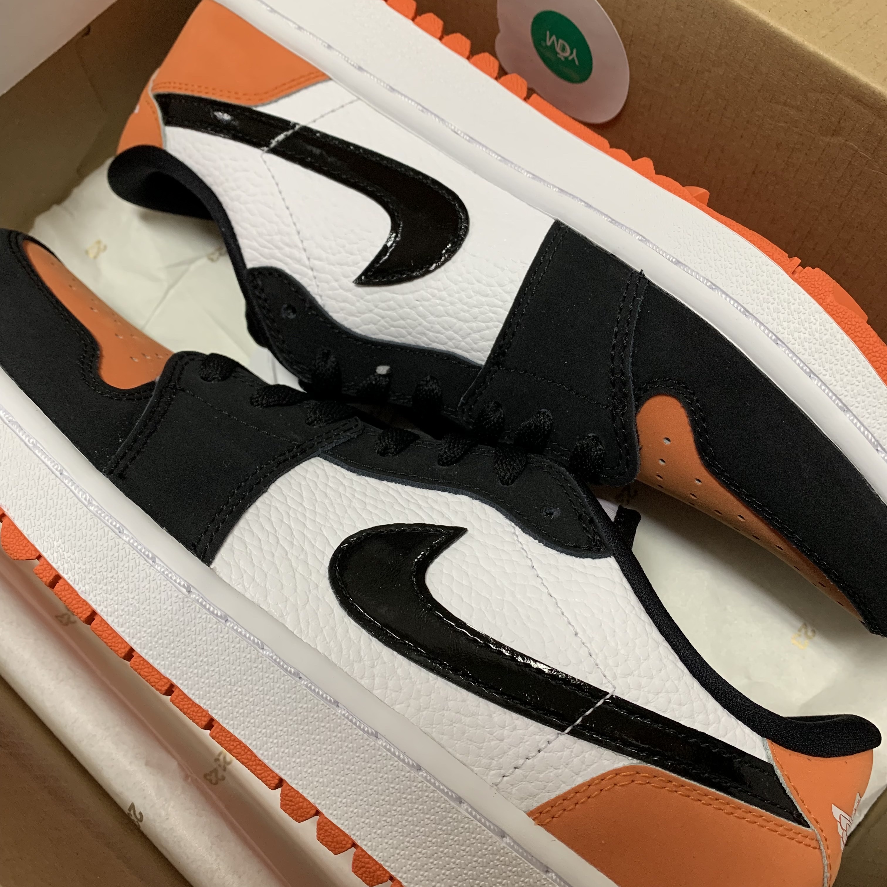 Jordan 1 Low Golf Starfish 착용 스타일