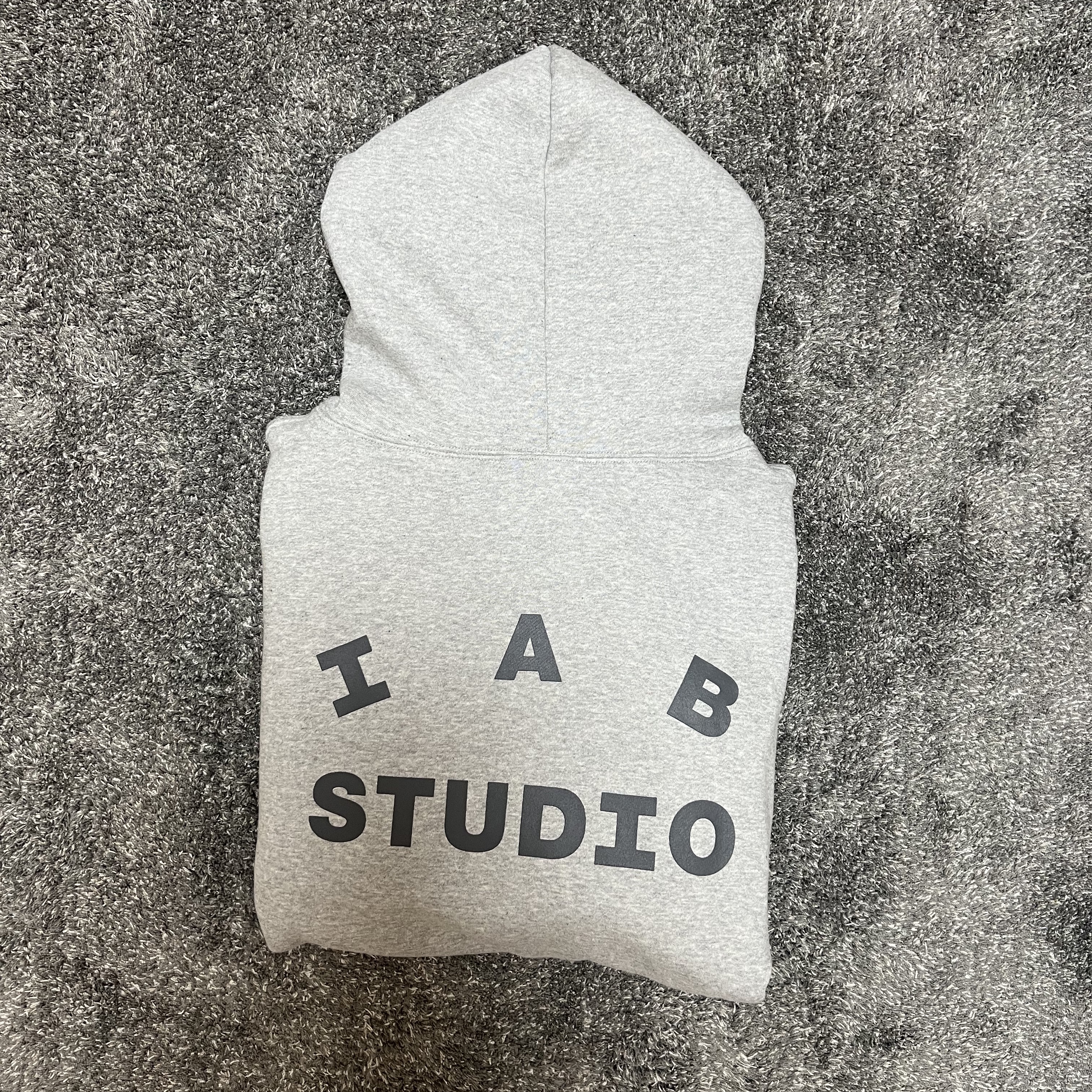 IAB Studio x Hyundai Mobis Hoodie 착용 스타일