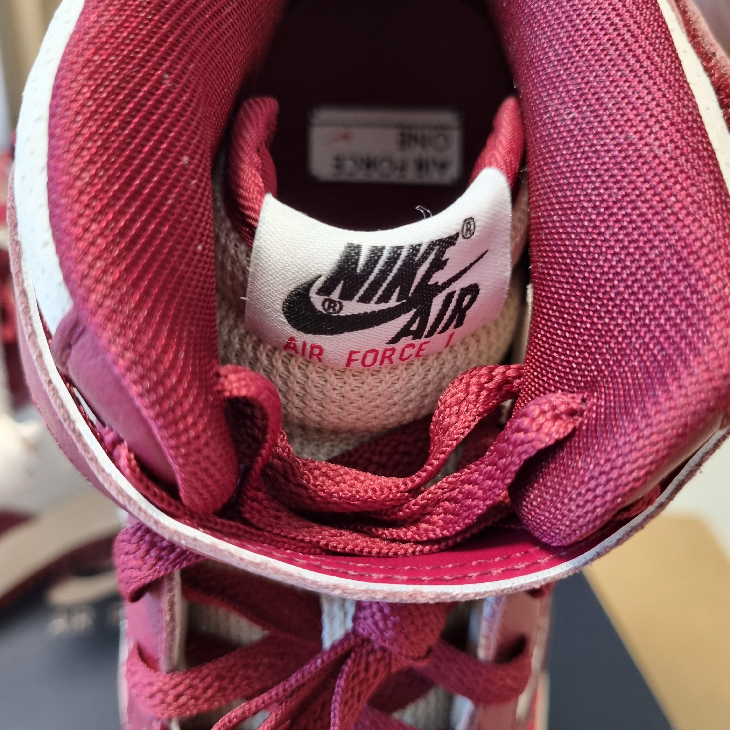 Nike Air Force 1 Mid London 착용 스타일 - 3