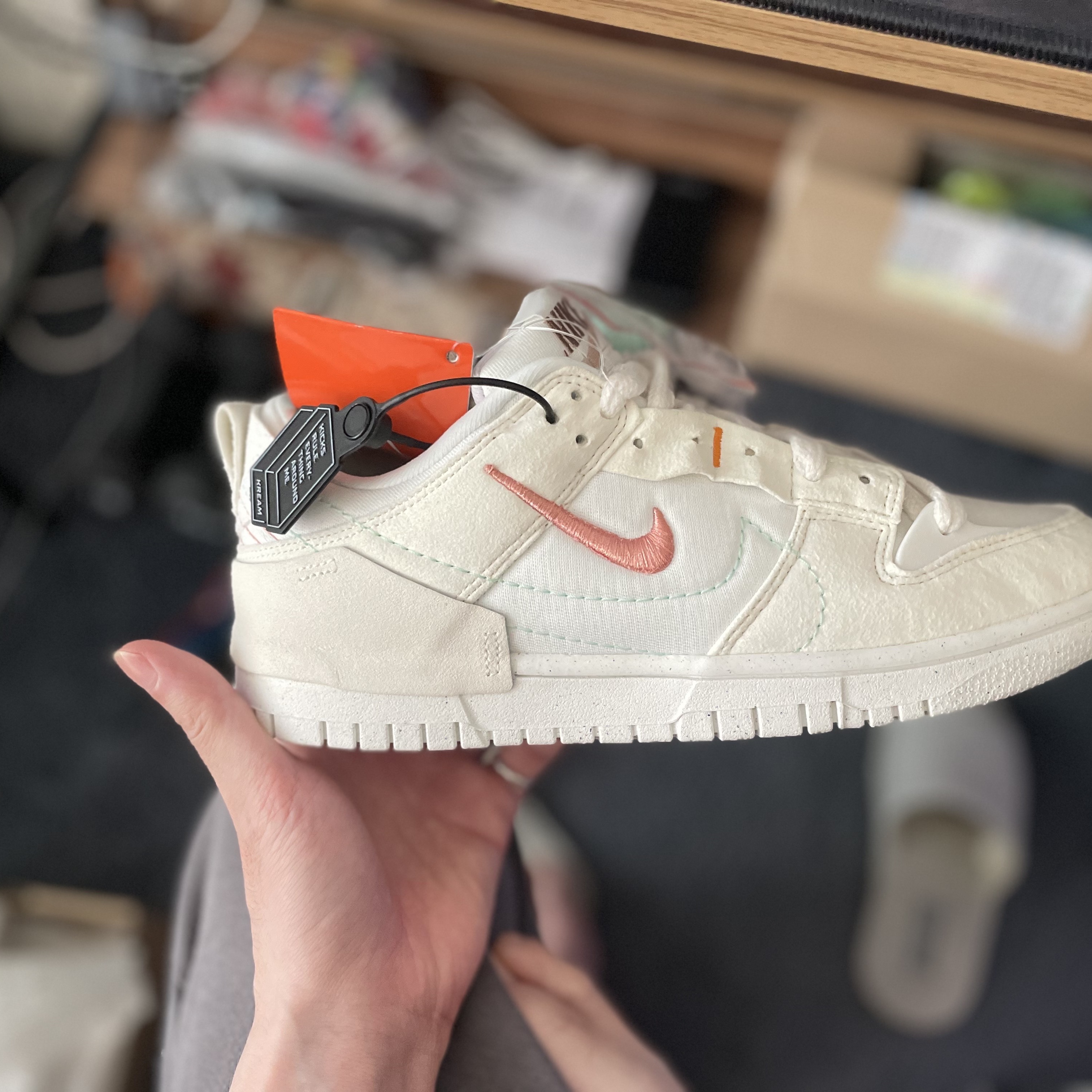 (W) Nike Dunk Low Disrupt 2 Pale Ivory Sail 착용 스타일 - 1