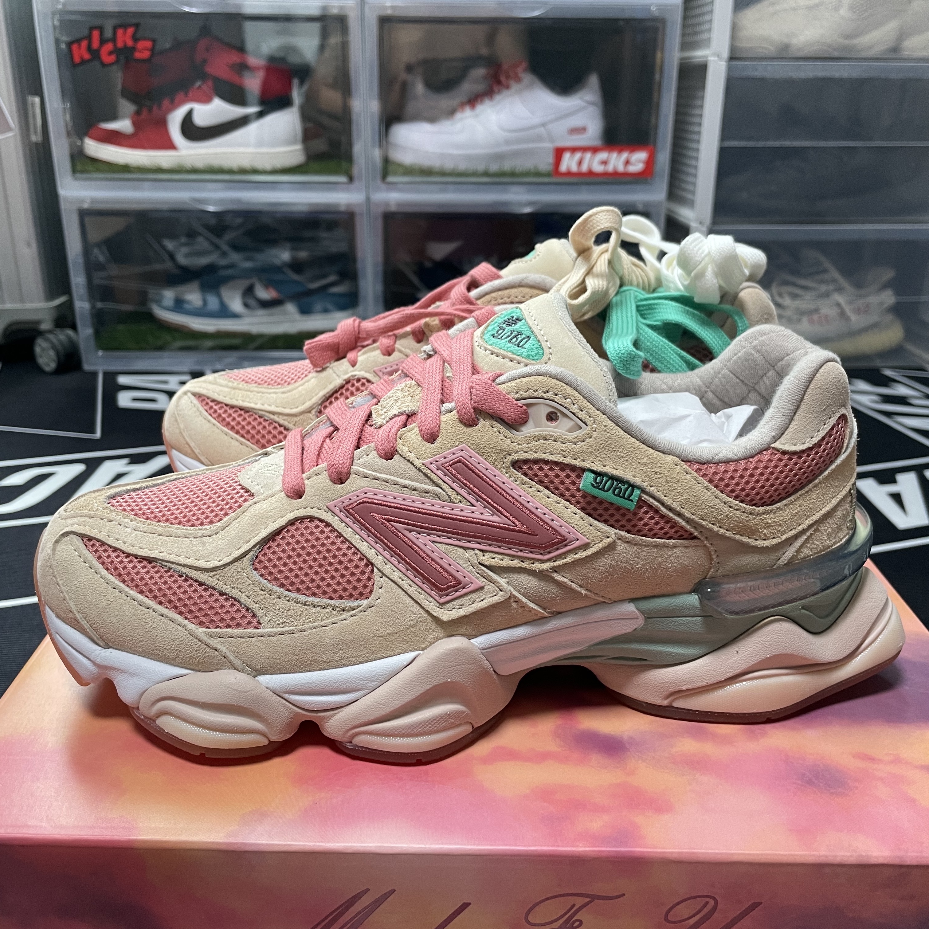 New Balance x Joe Freshgoods 9060 Inside Voices Penny Cookie Pink 착용 스타일 - 3