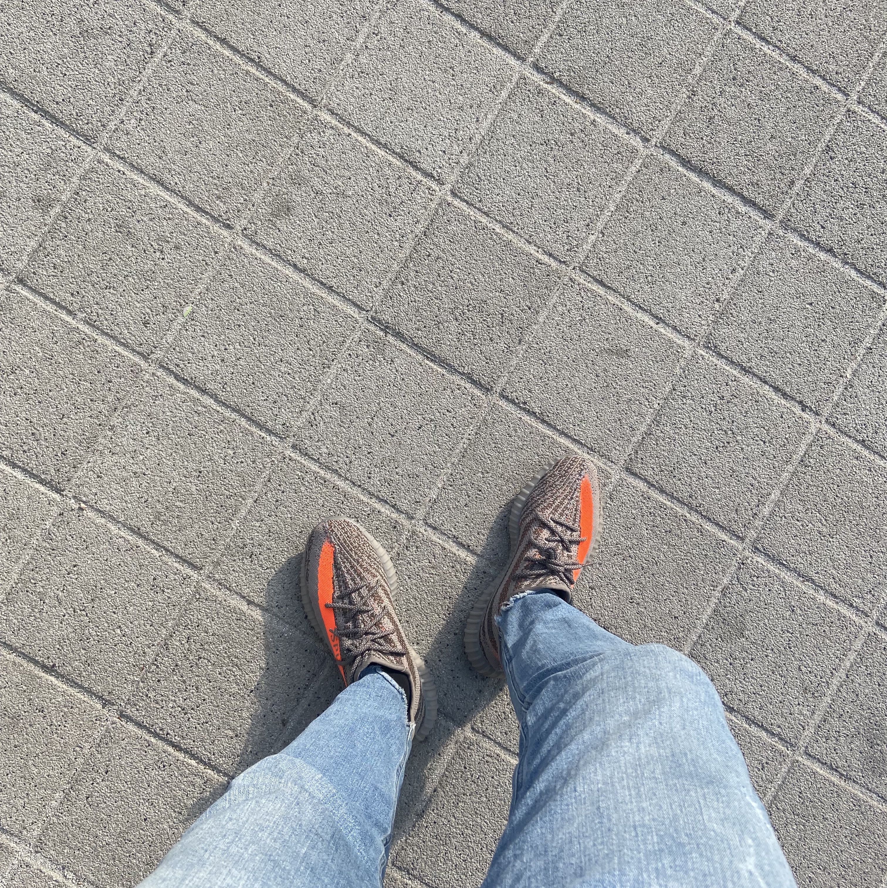 Adidas Yeezy Boost 350 V2 Beluga - Reflective 착용 스타일 - 3