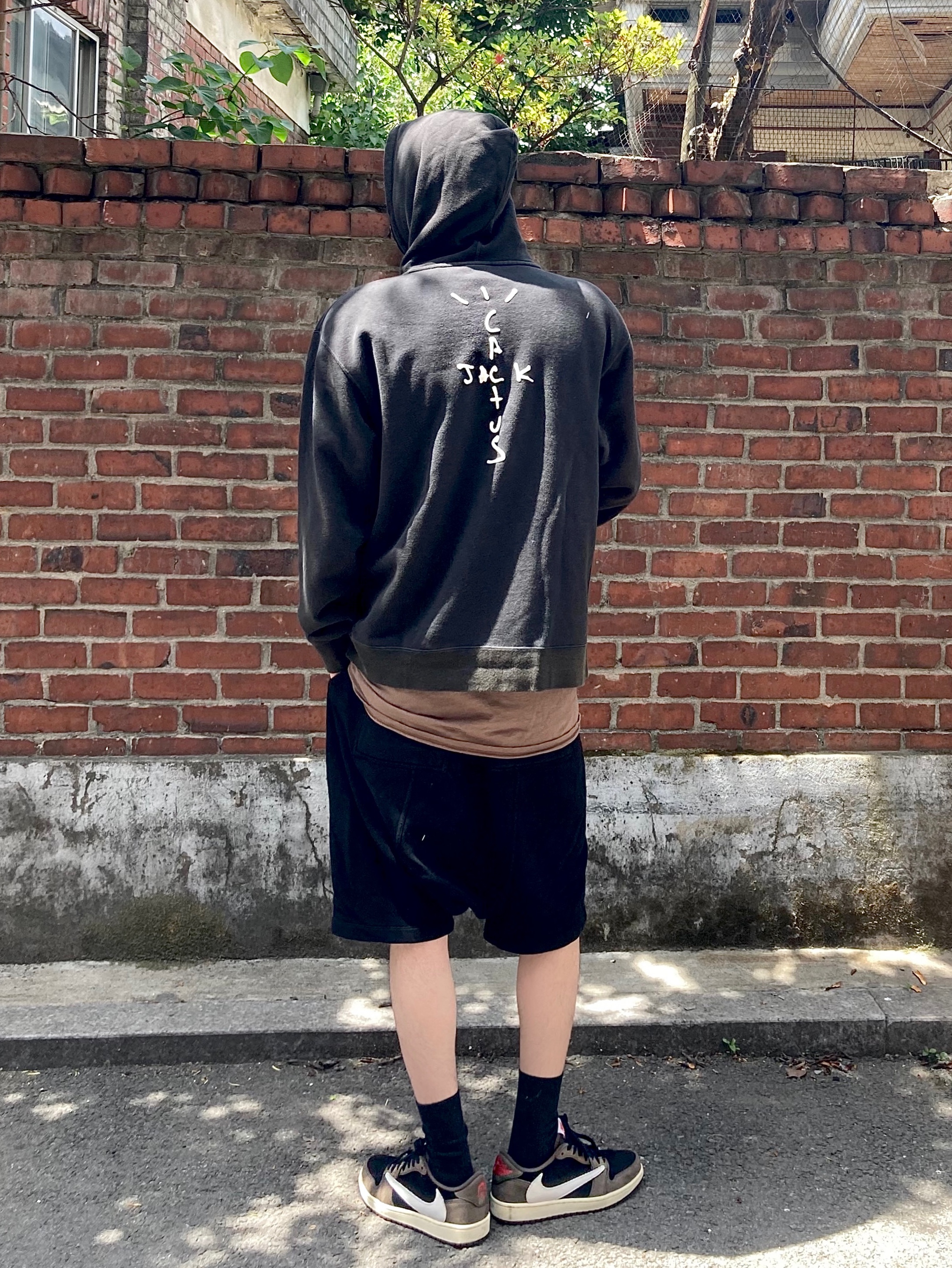 Jordan x Travis Scott MJ Fleece Hoodie - US/EU, Jordan 1 x Travis Scott Retro Low OG SP Mocha 착용 스타일
