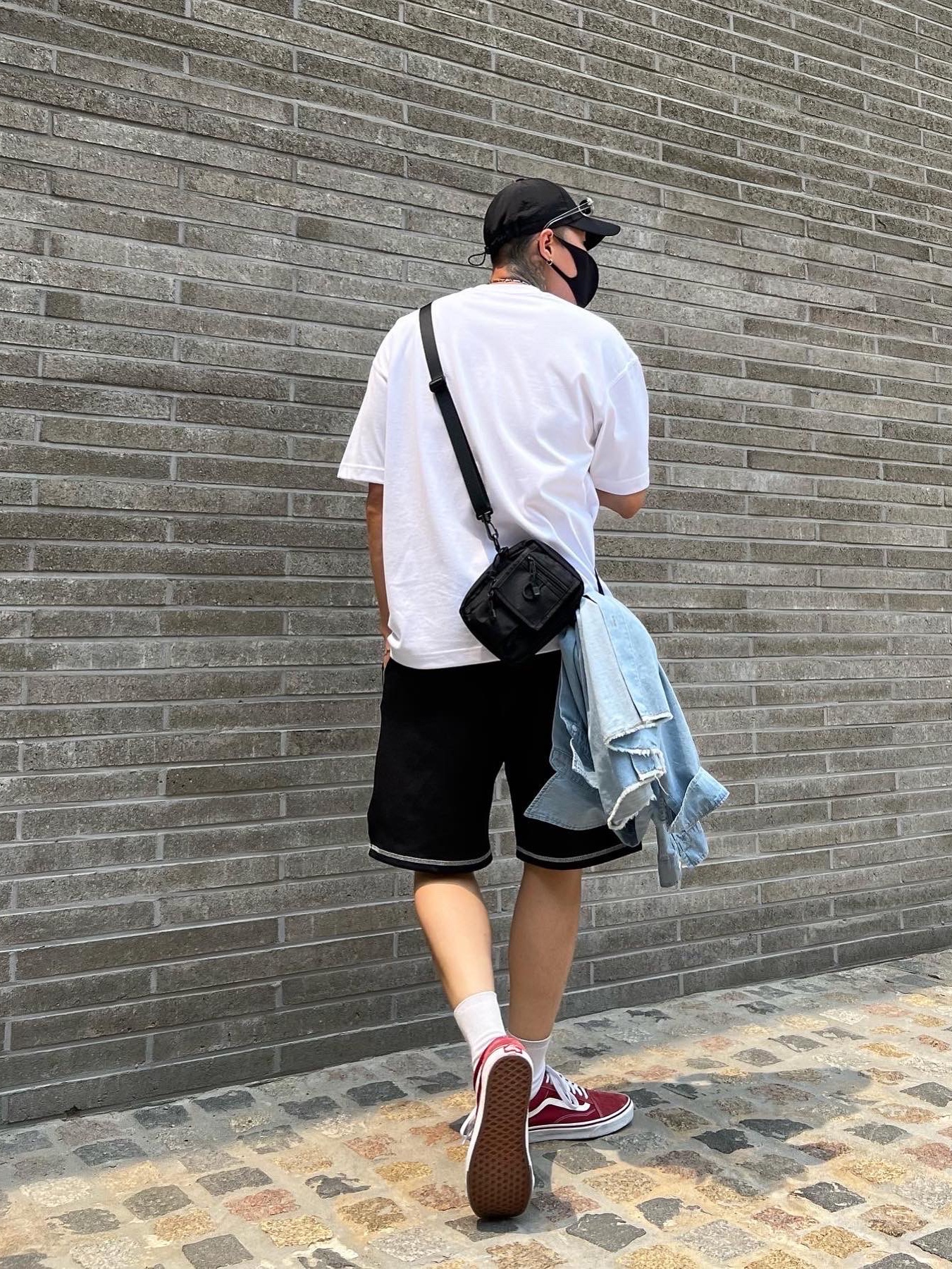 Vans Old Skool Racing Red, Vans Vault OG Old Skool LX Black 착용 스타일 - 3