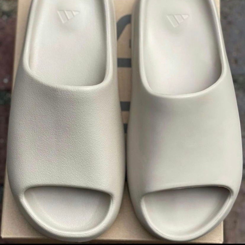 Adidas Yeezy Slide Pure - Re-Release Ver., Adidas Yeezy Slide Pure 착용 스타일