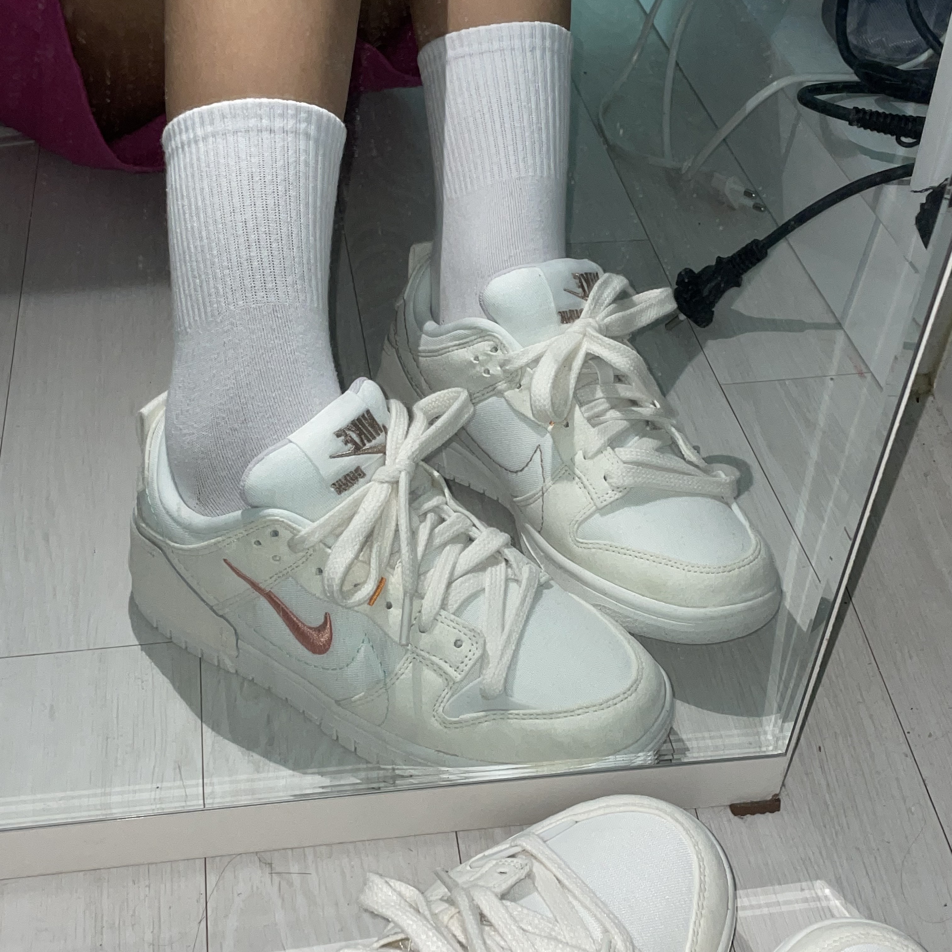 (W) Nike Dunk Low Disrupt 2 Pale Ivory Sail 착용 스타일 - 2
