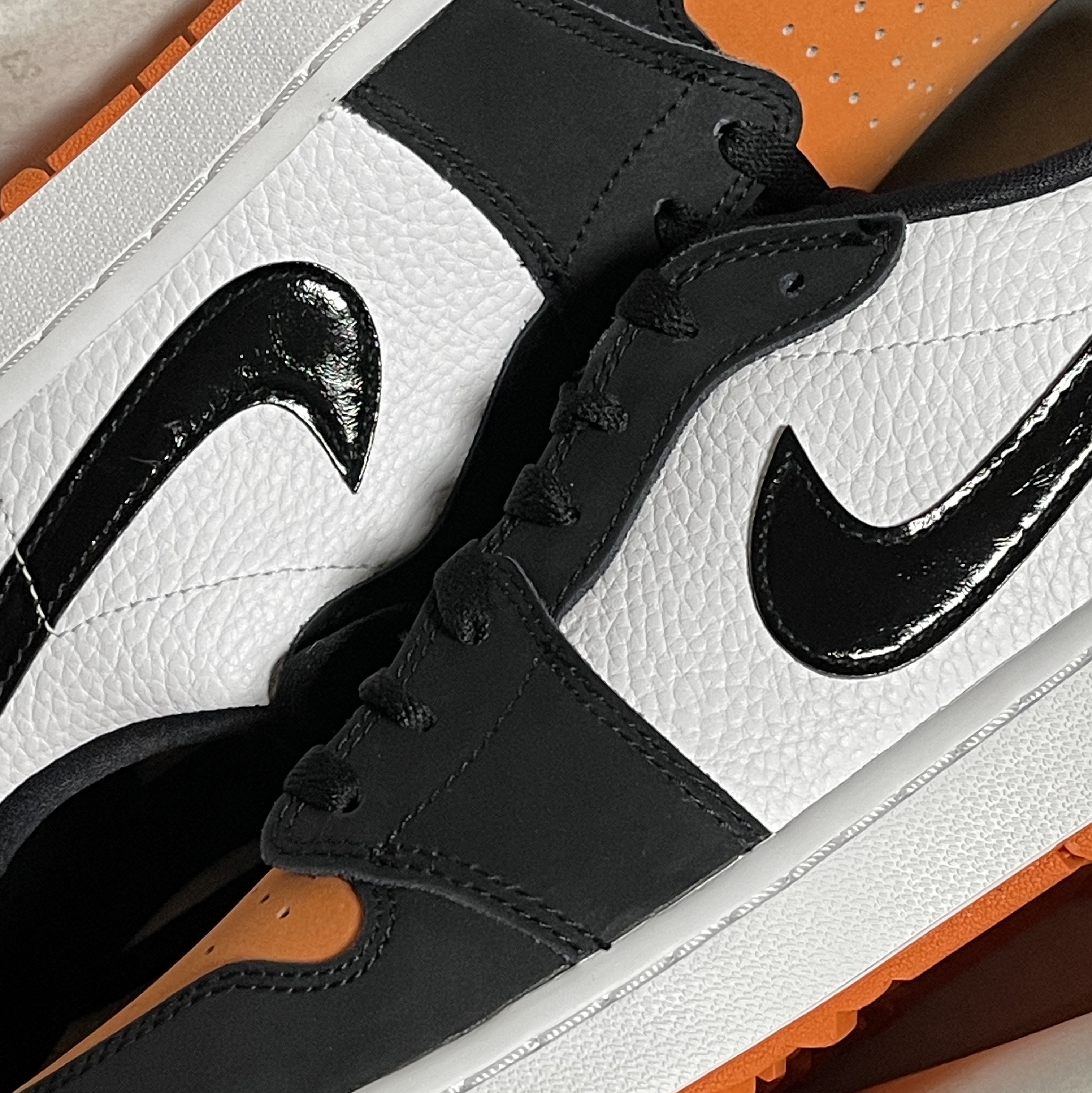 Jordan 1 Low Golf Starfish 착용 스타일