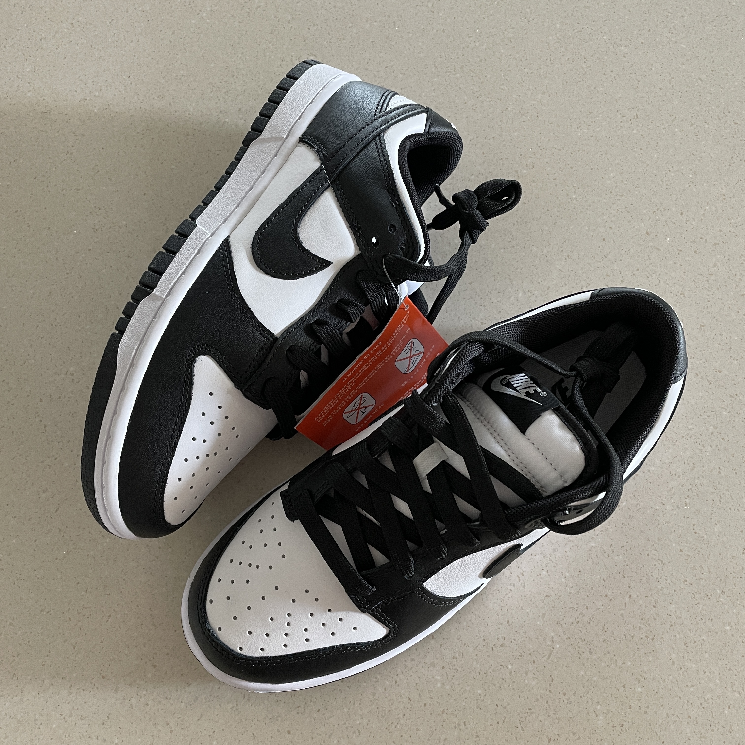 Nike Dunk Low Retro Black 착용 스타일
