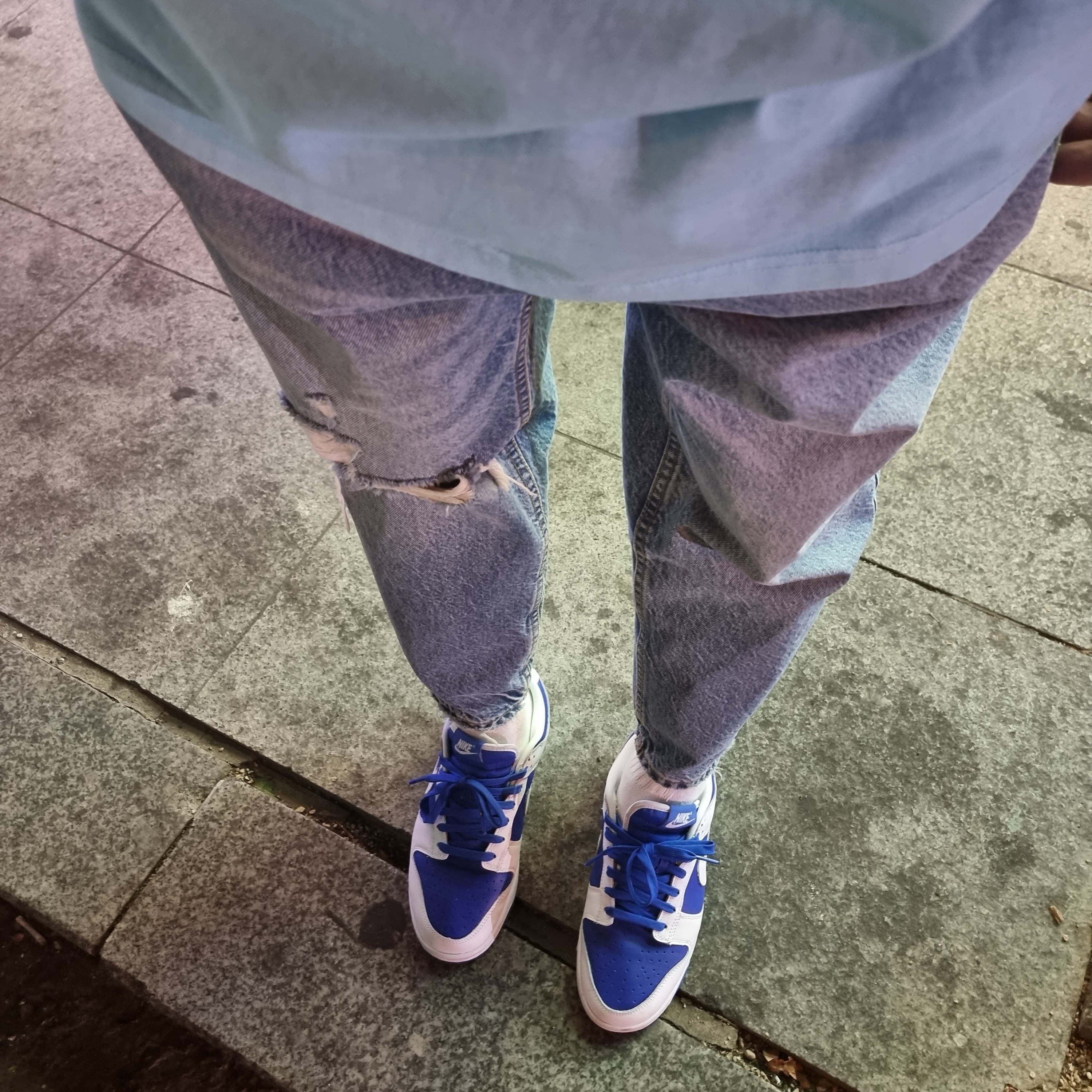 Nike Dunk Low Retro Racer Blue and White, IAB Studio Pigment T-Shirt Cyan 착용 스타일 - 2