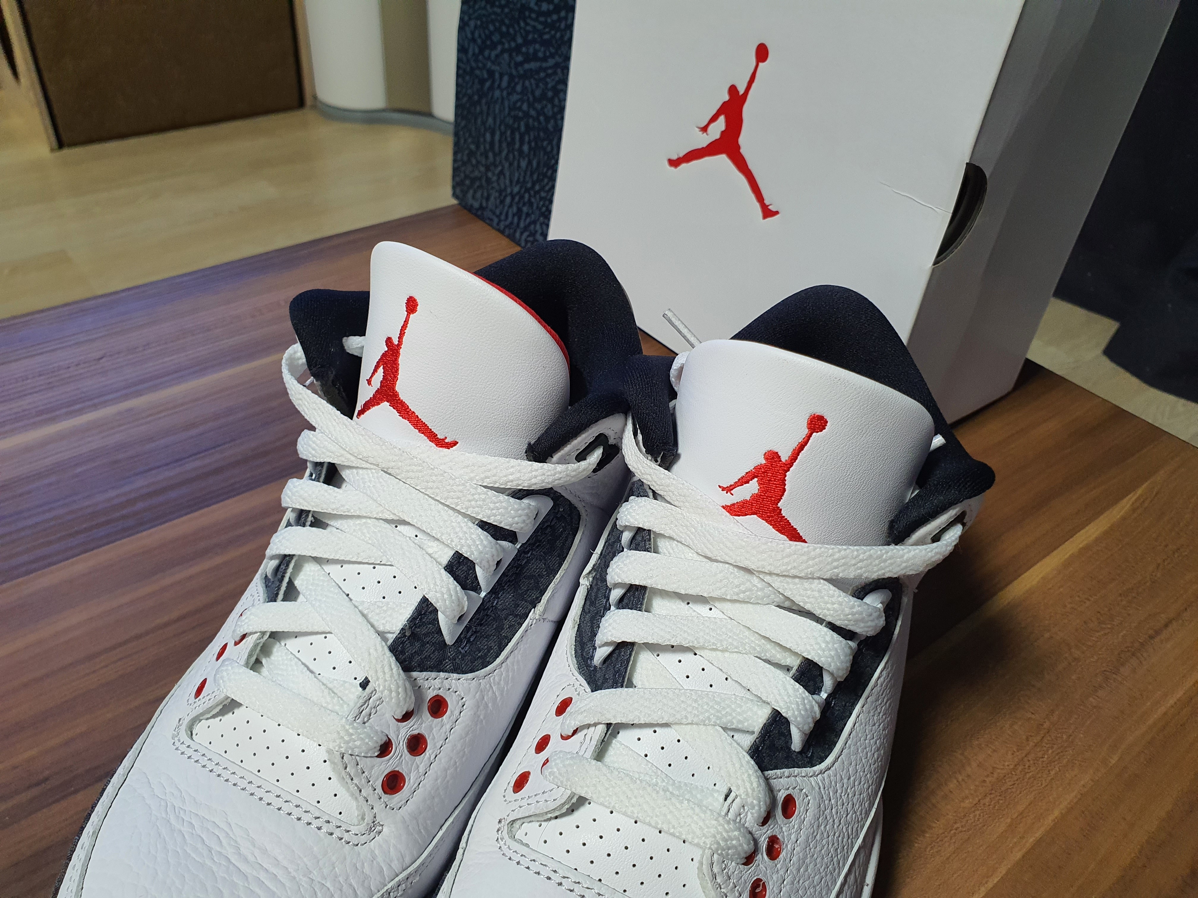 Jordan 3 Retro SE Denim Fire Red 착용 스타일 - 3