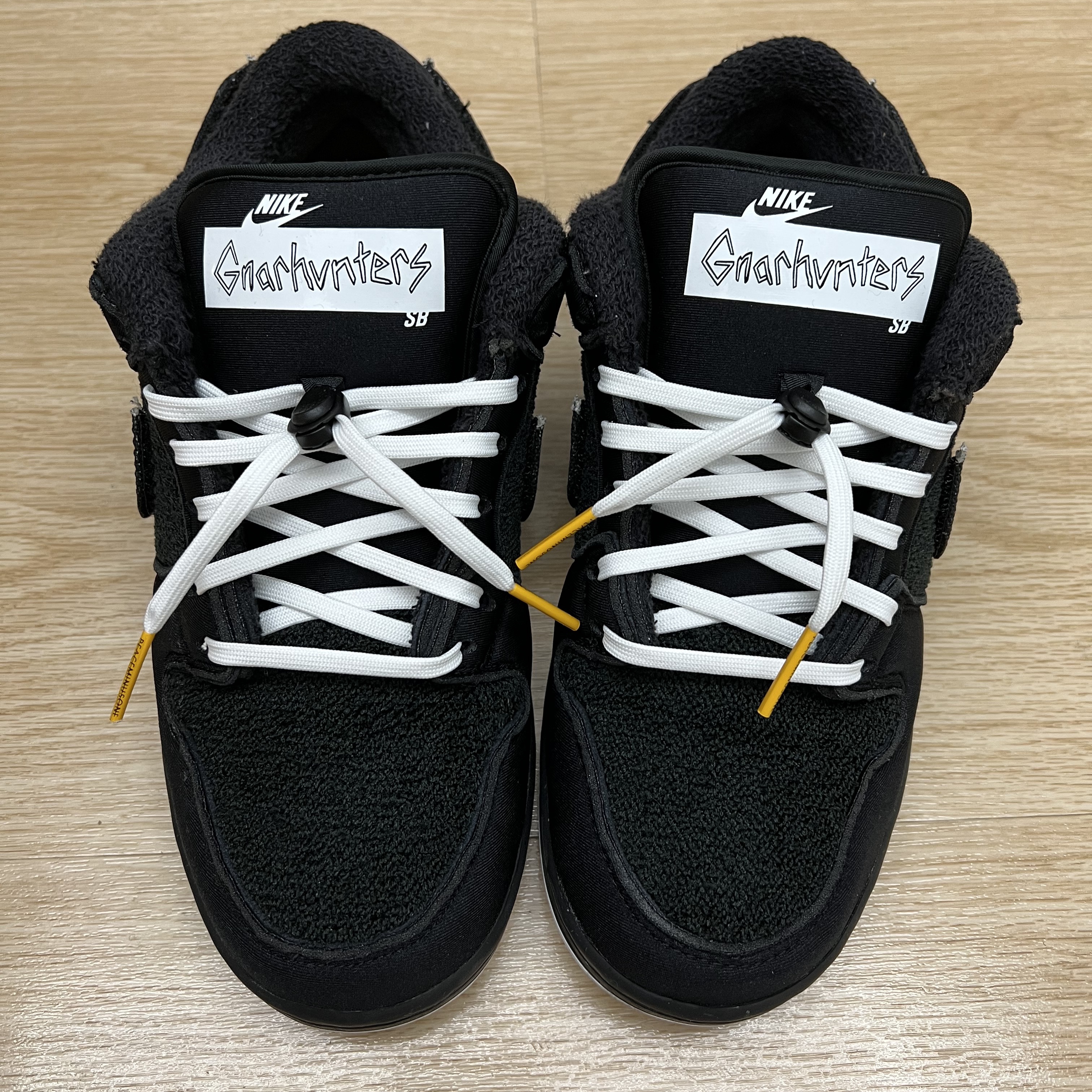 Nike x Gnarhunters SB Dunk Low Pro QS Black 착용 스타일