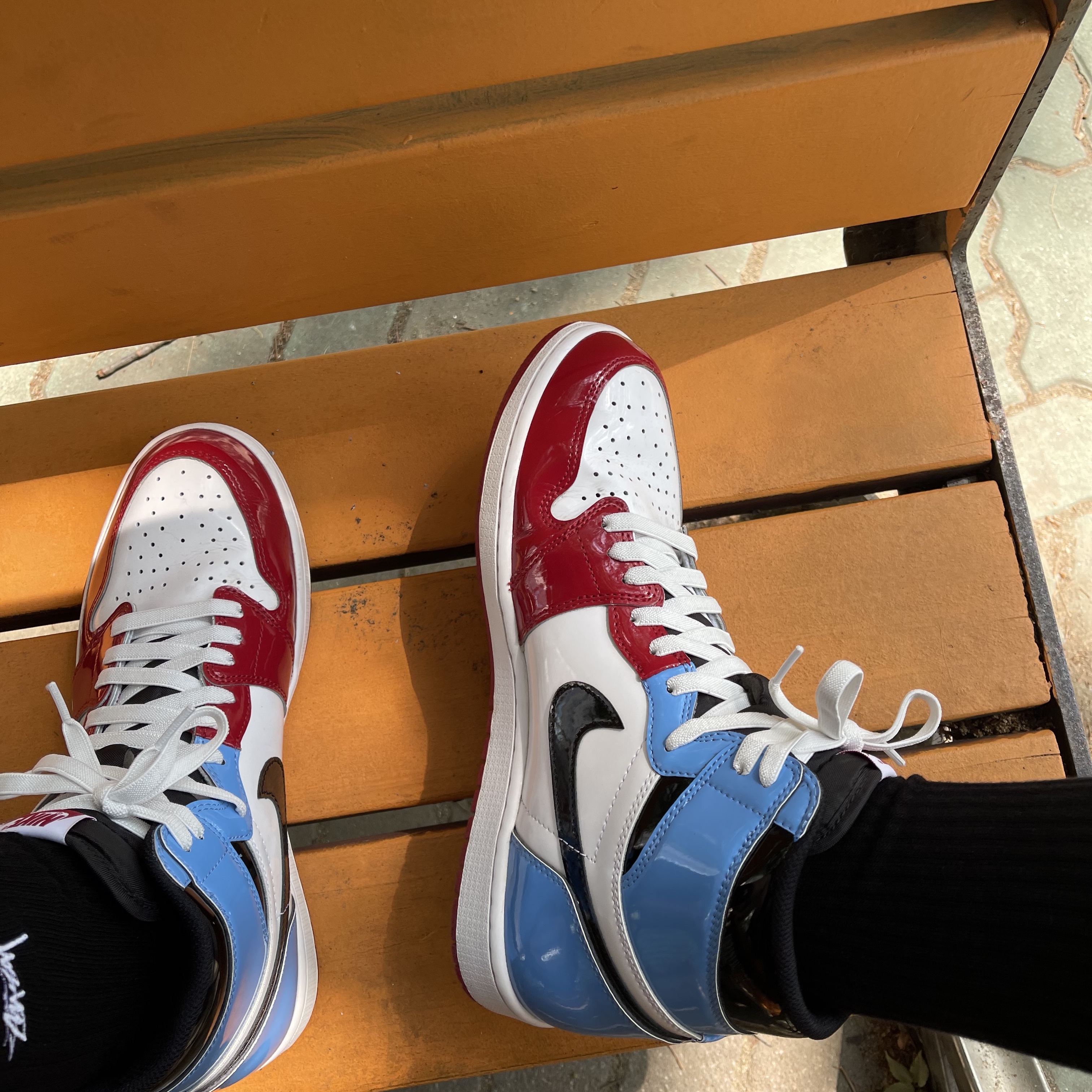 Jordan 1 Retro High Fearless UNC Chicago 착용 스타일 - 1