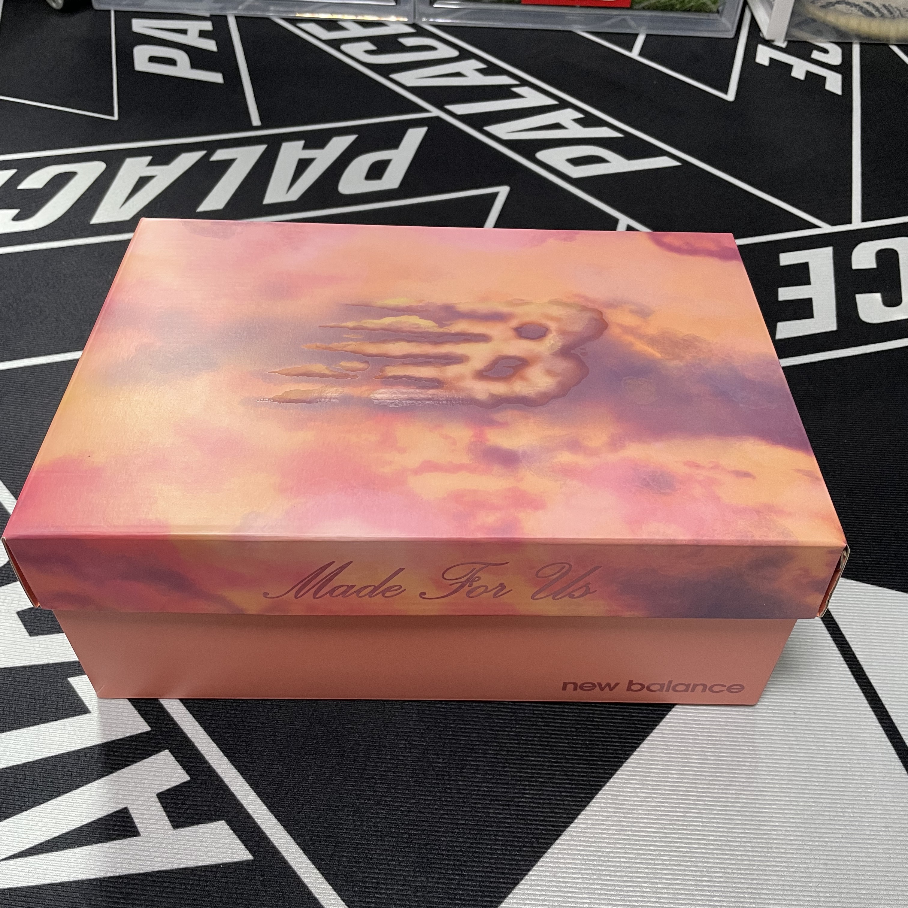 New Balance x Joe Freshgoods 9060 Inside Voices Penny Cookie Pink 착용 스타일 - 1