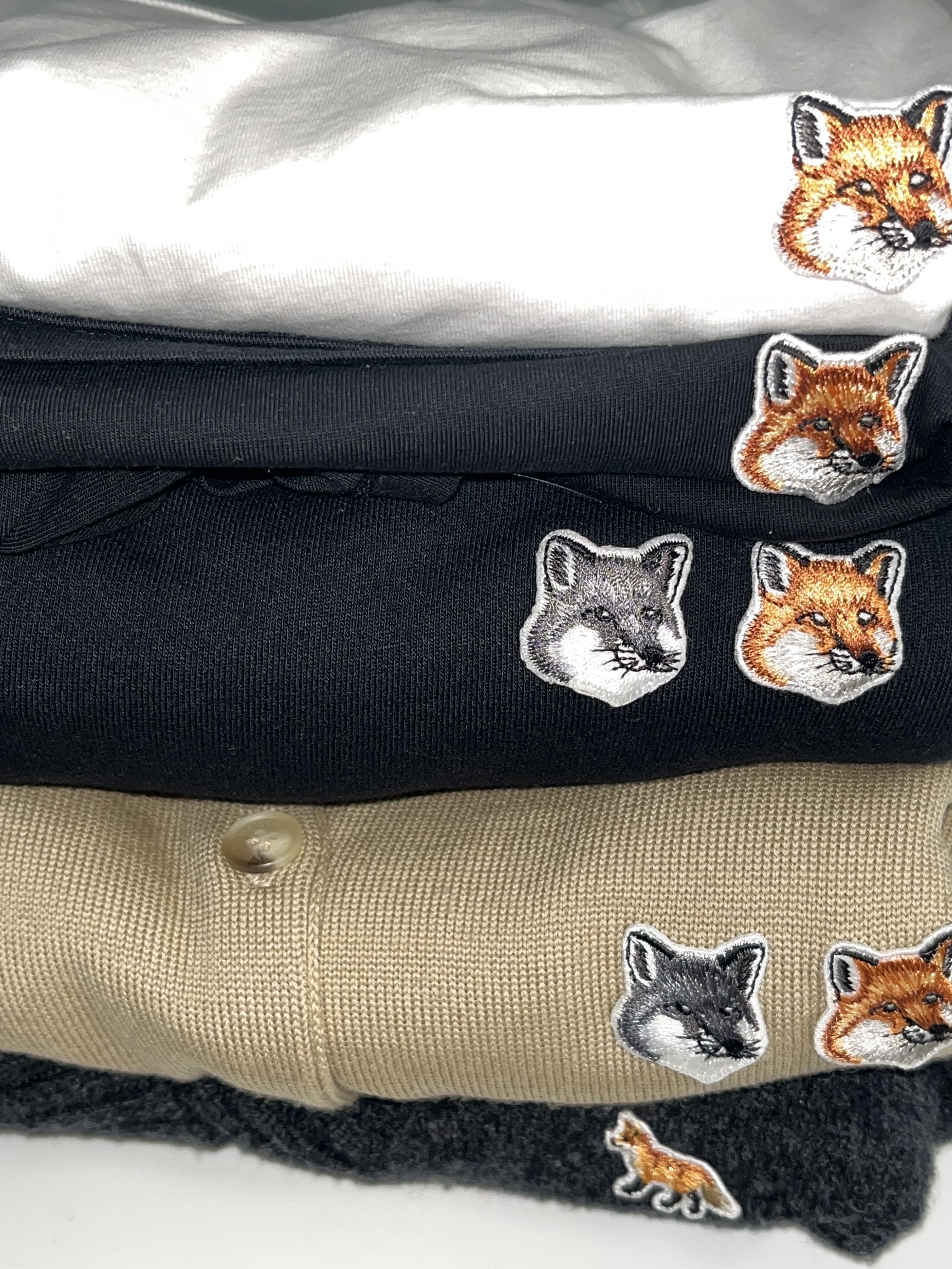 (W) Maison Kitsune Fox Head Patch Classic T-Shirt Black 착용 스타일