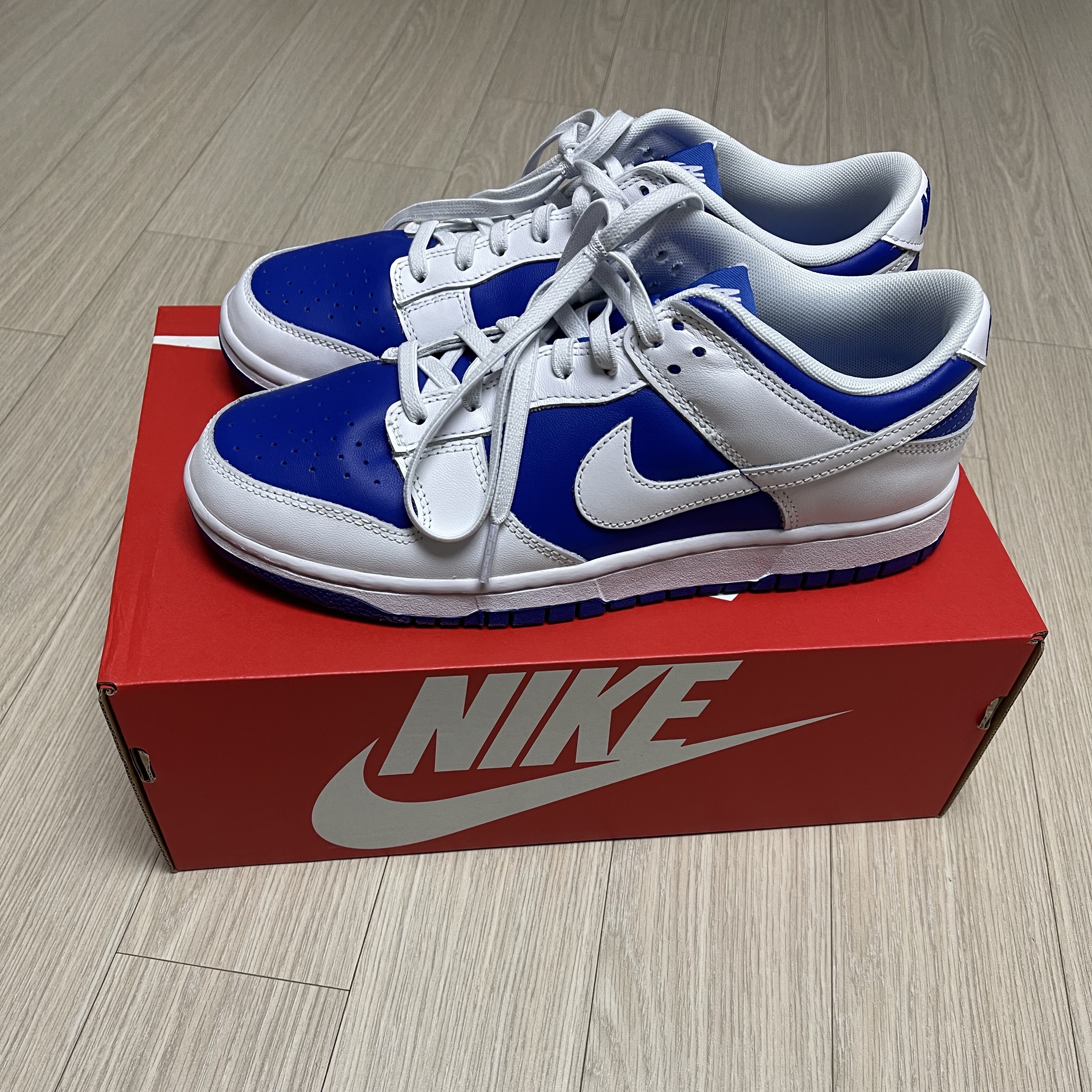Nike Dunk Low Retro Racer Blue and White 착용 스타일