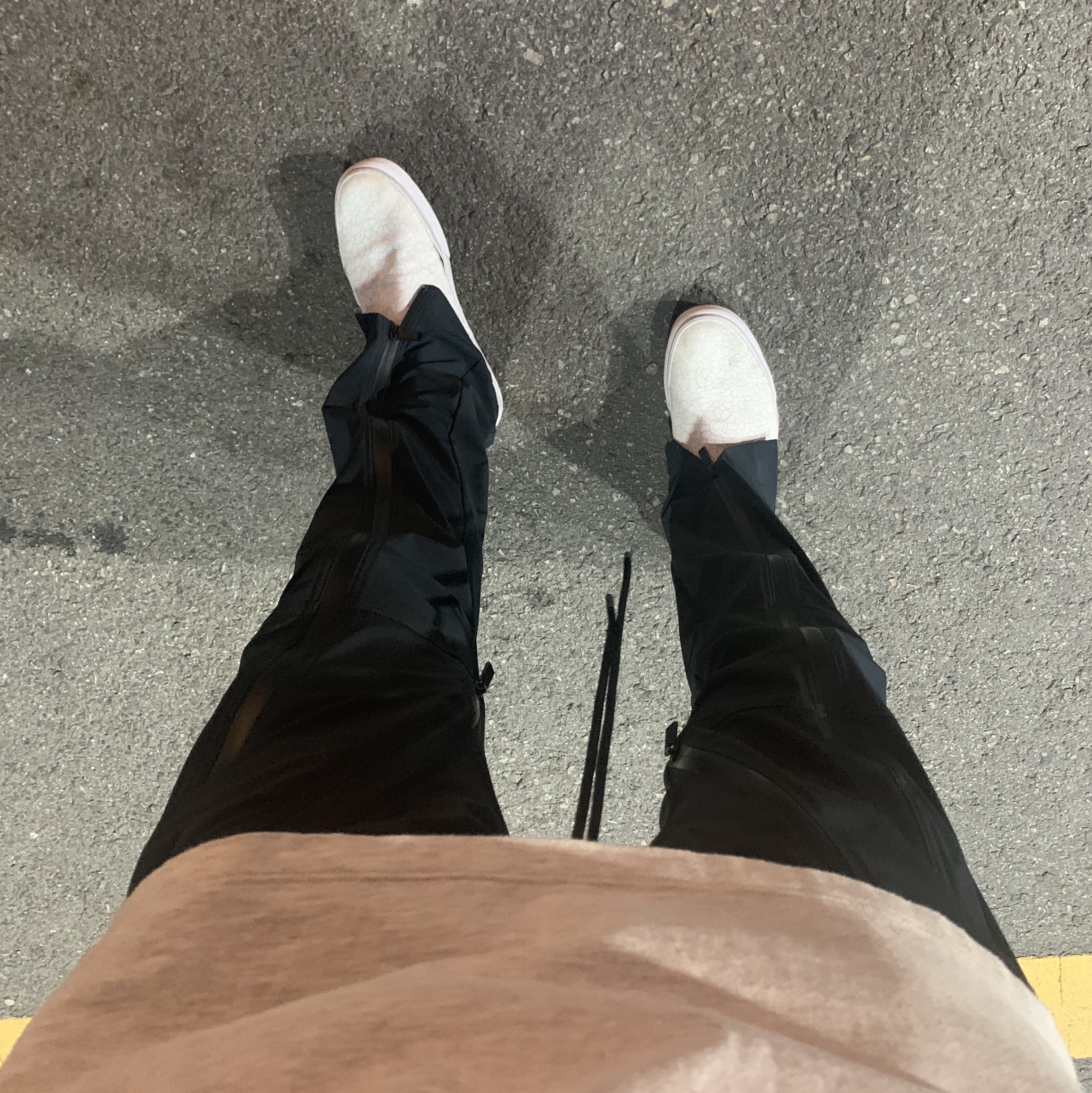 Vans Vault x Murakami Takashi Classic Slip-On LX Silver Flower, Essentials Long Sleeve T-Shirt Oatmeal - 21SS 착용 스타일
