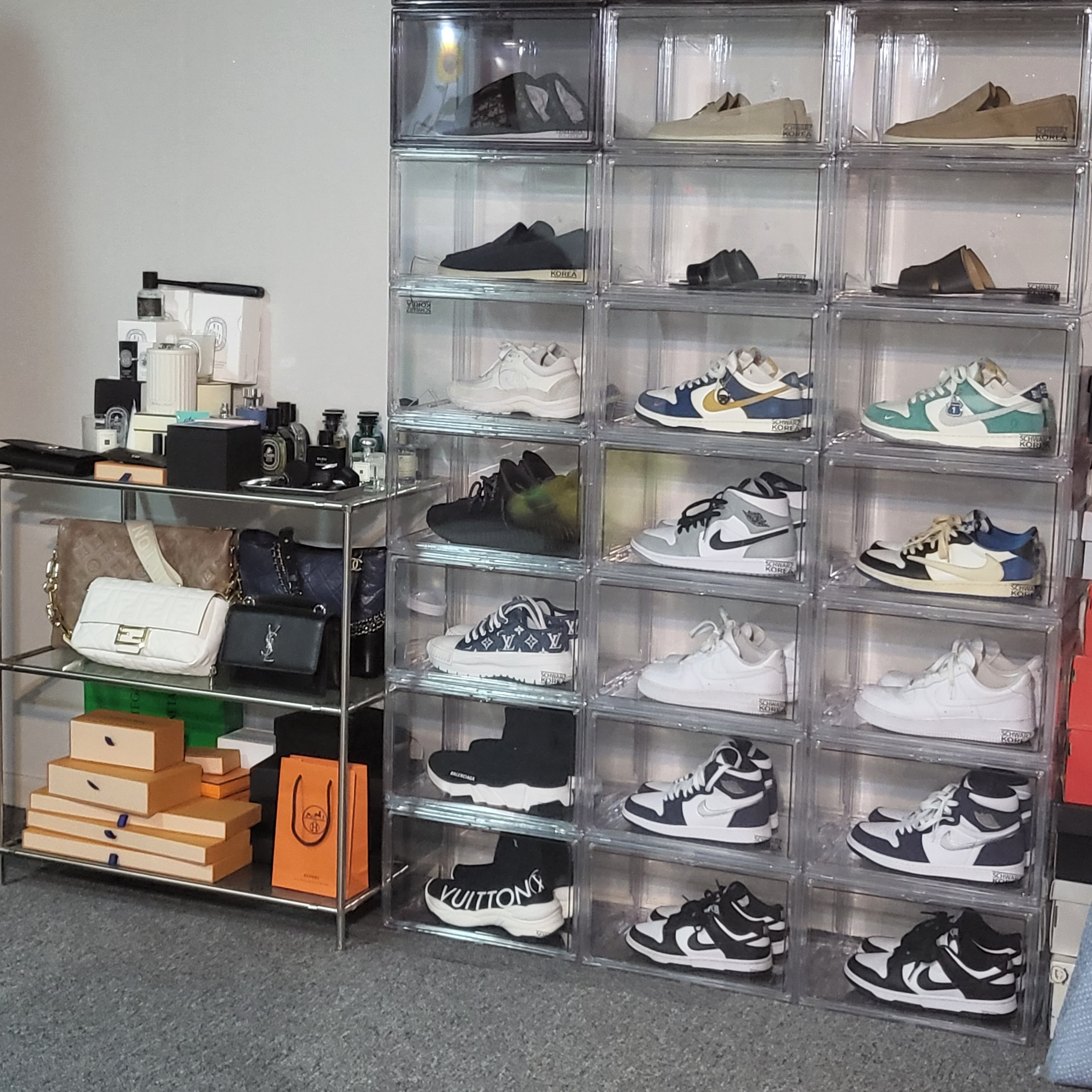 Jordan 1 x Travis Scott x Fragment Retro Low OG SP Military Blue, Nike x Kasina Dunk Low Road Sign - Kasina Exclusive 착용 스타일