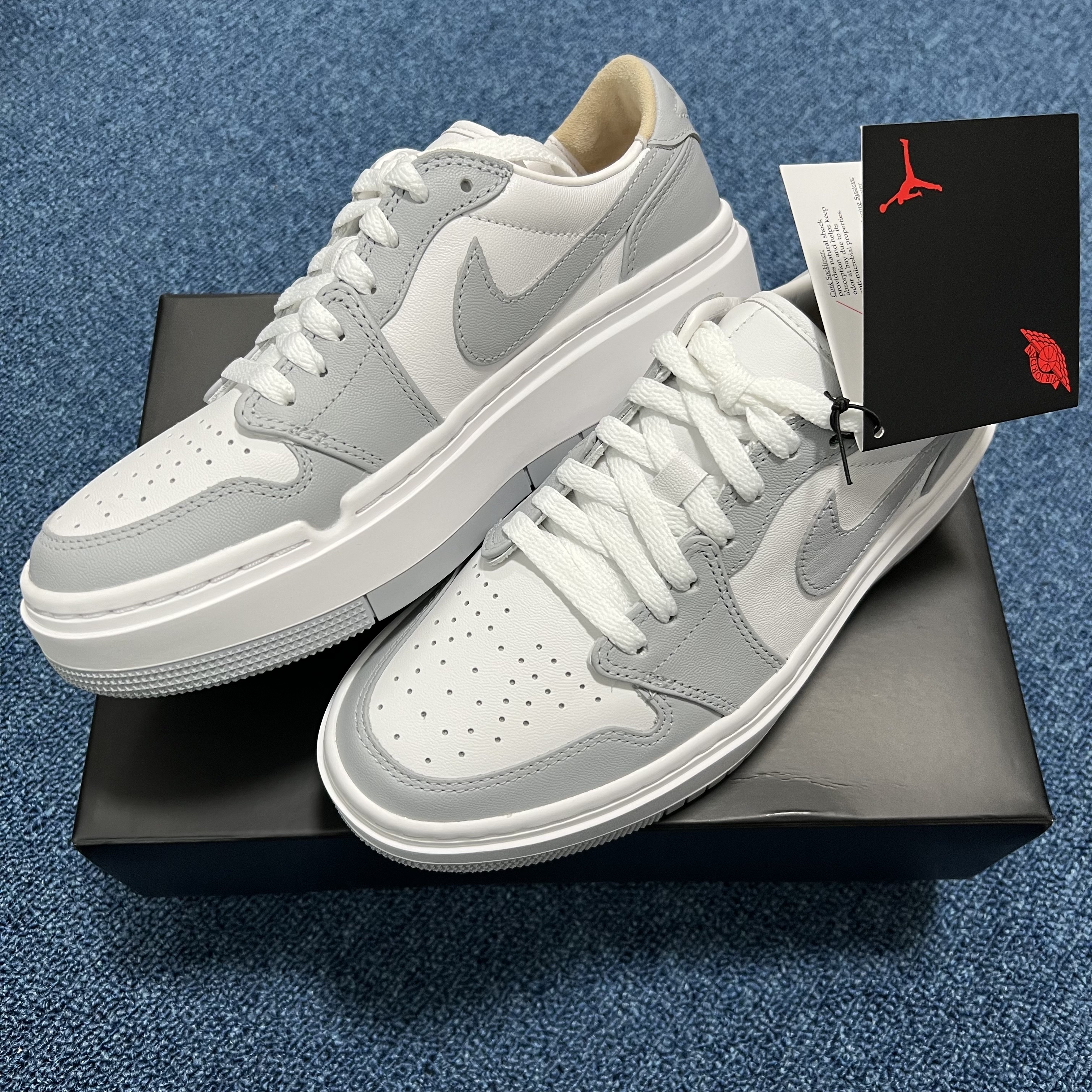 (W) Jordan 1 Elevate Low White and Wolf Grey 착용 스타일