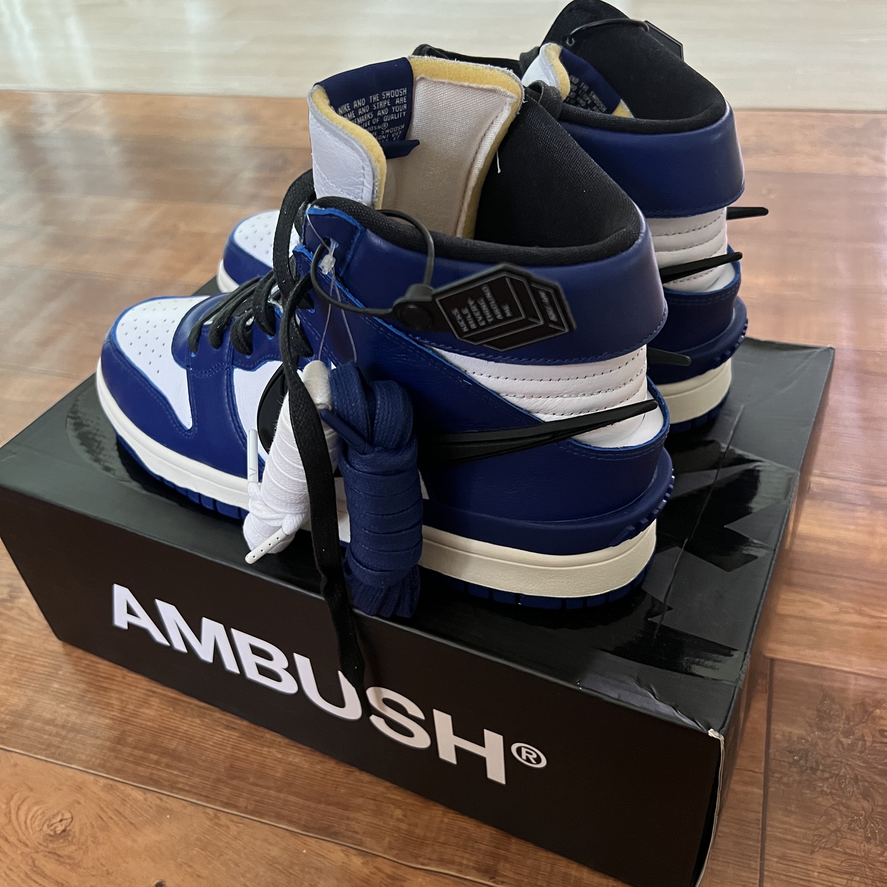 Nike x Ambush Dunk High Deep Royal Blue 착용 스타일 - 3