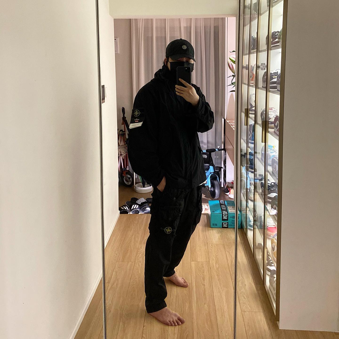 Supreme x Stone Island Cotton Cordura Shell Jacket Black - 22SS, Supreme x Stone Island Painted Camo Nylon 6-Panel Dark Teal - 20FW 착용 스타일 - 3