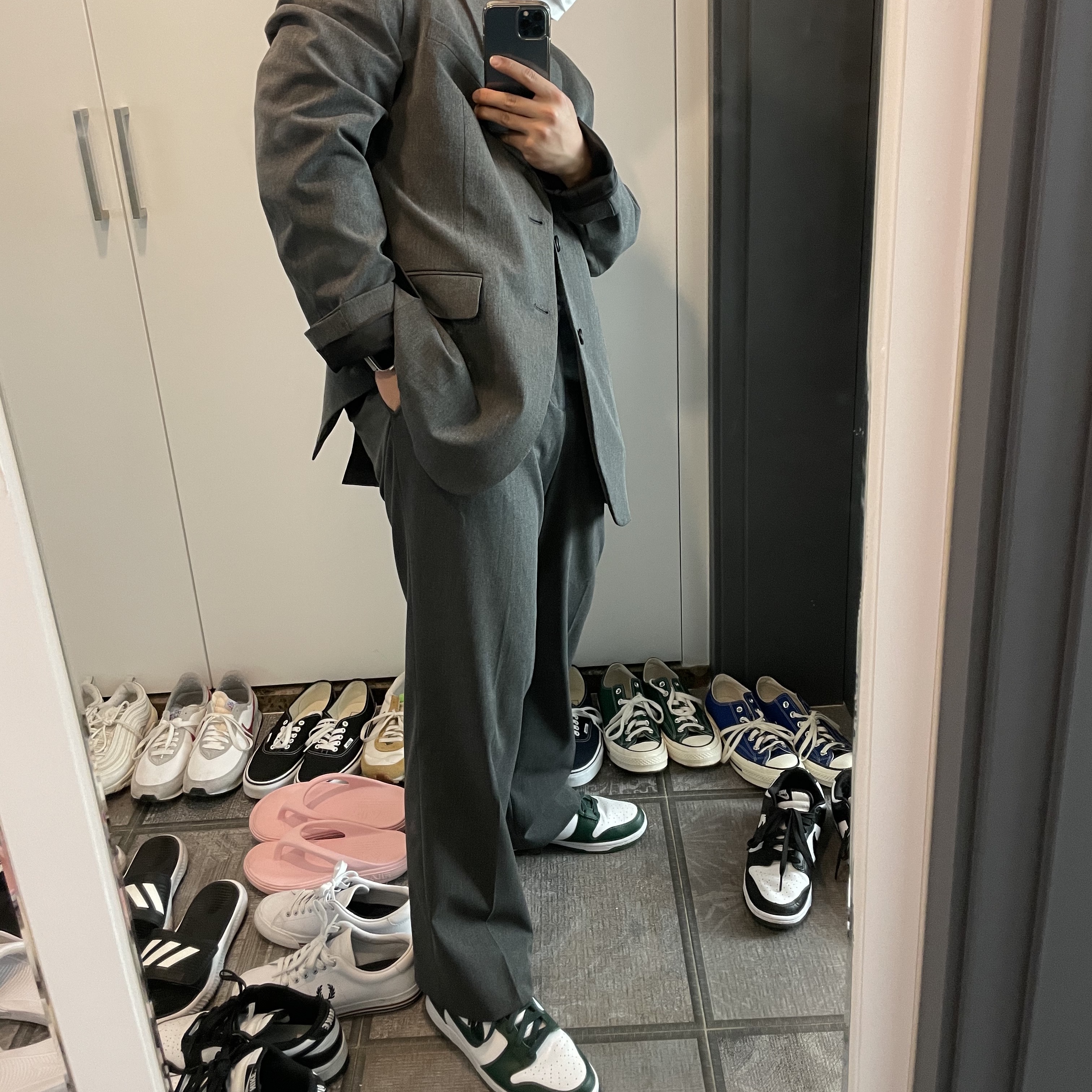 Nike Dunk High Retro Noble Green 착용 스타일 - 2