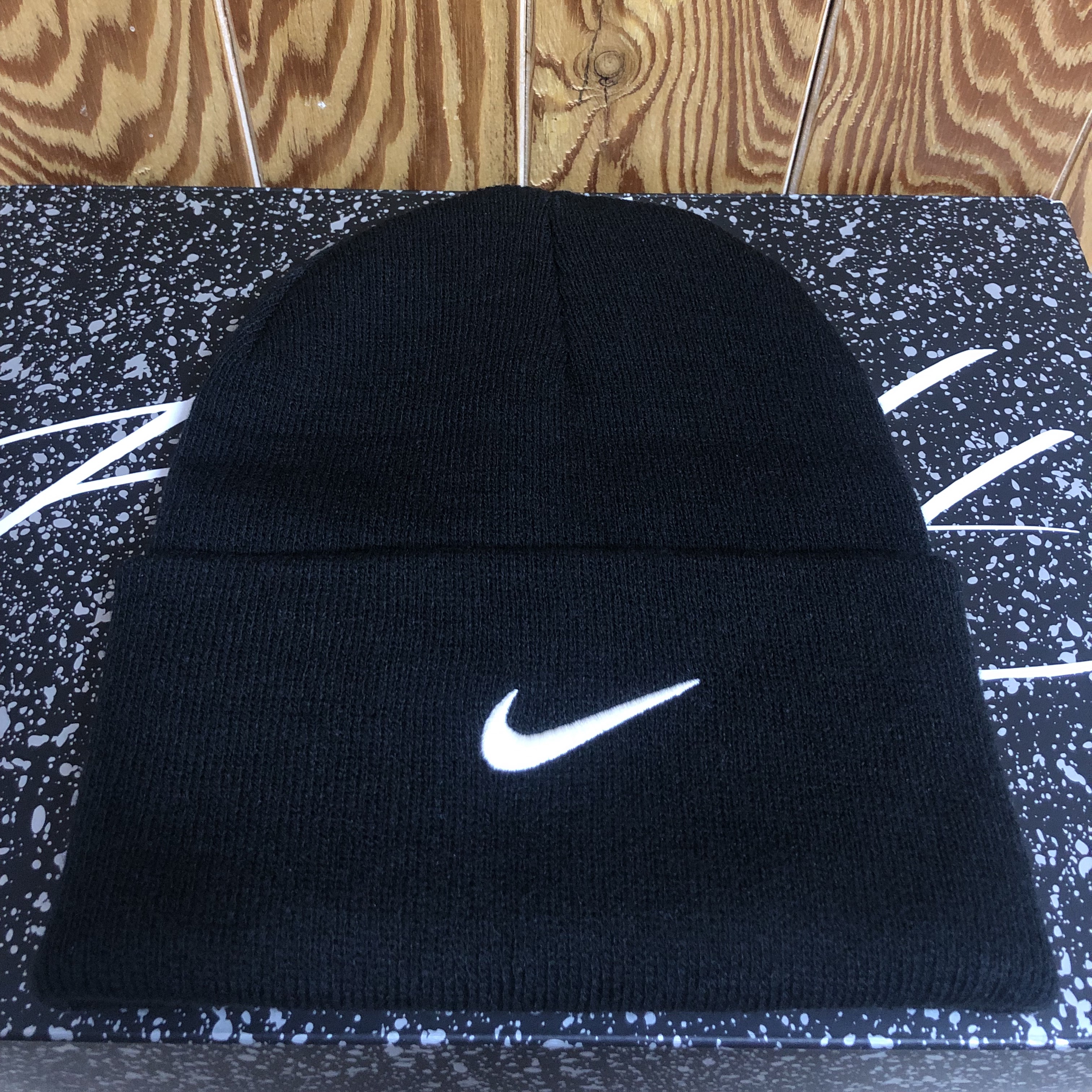 Nike x Stussy NRG Cuffed Beanie Black 착용 스타일 - 1