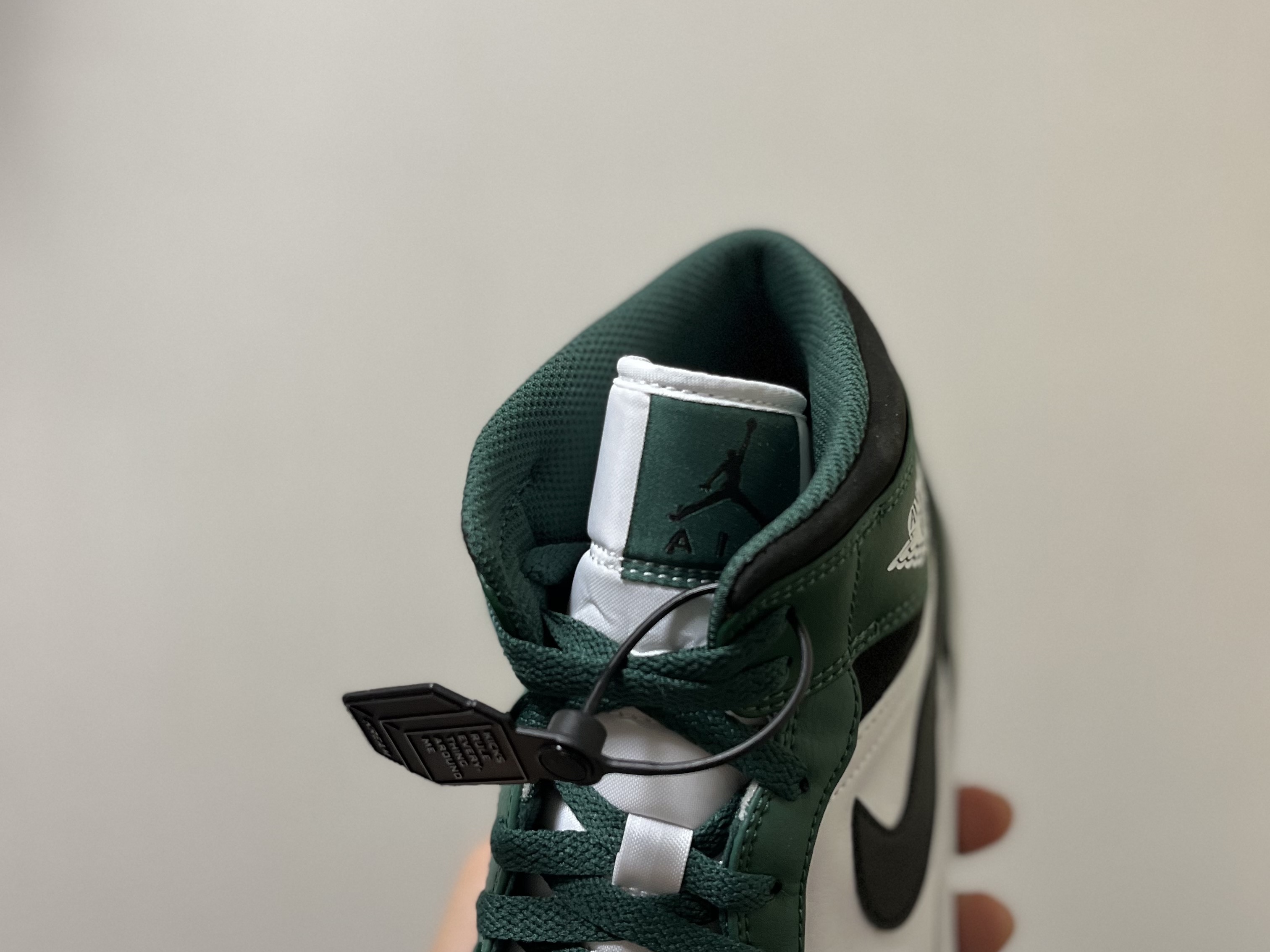 Jordan 1 Mid Sonics 2021, (GS) Jordan 1 Mid Sonics 2021 착용 스타일 - 3
