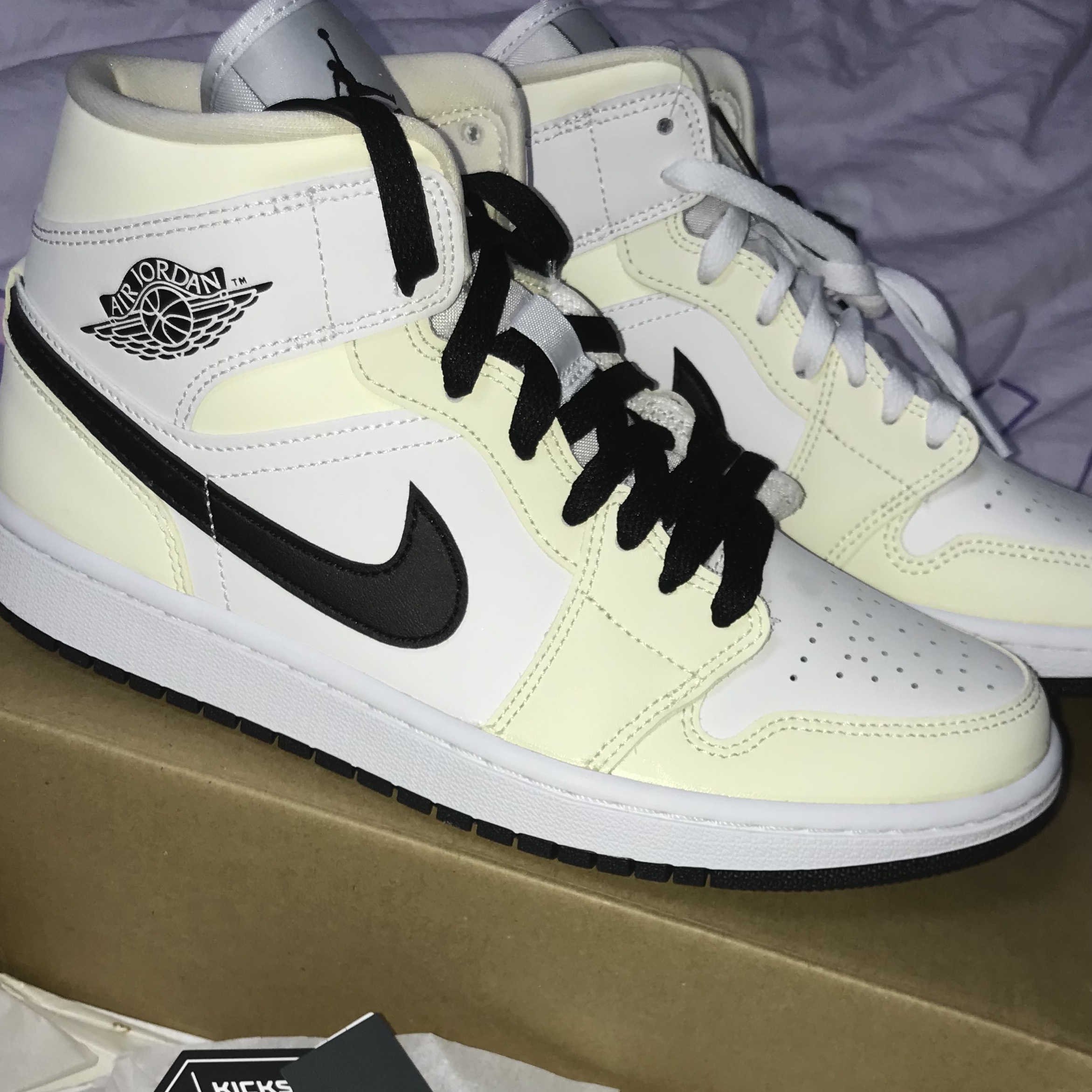 (W) Jordan 1 Mid Coconut Milk 착용 스타일