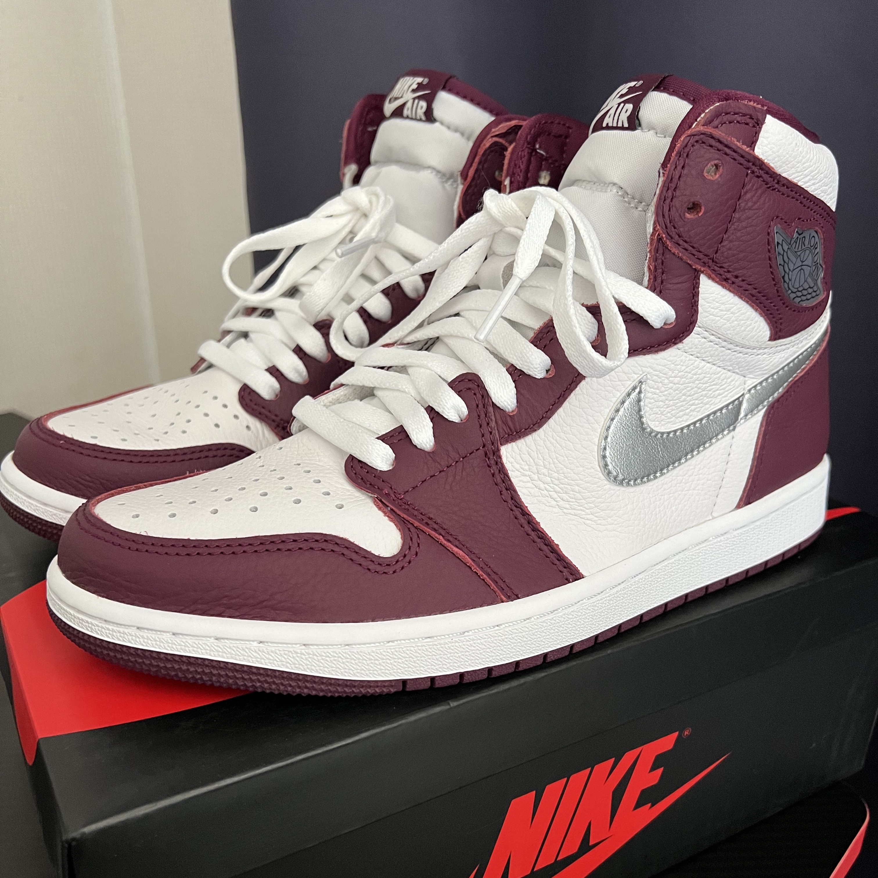Jordan 1 Retro High OG Bordeaux 착용 스타일