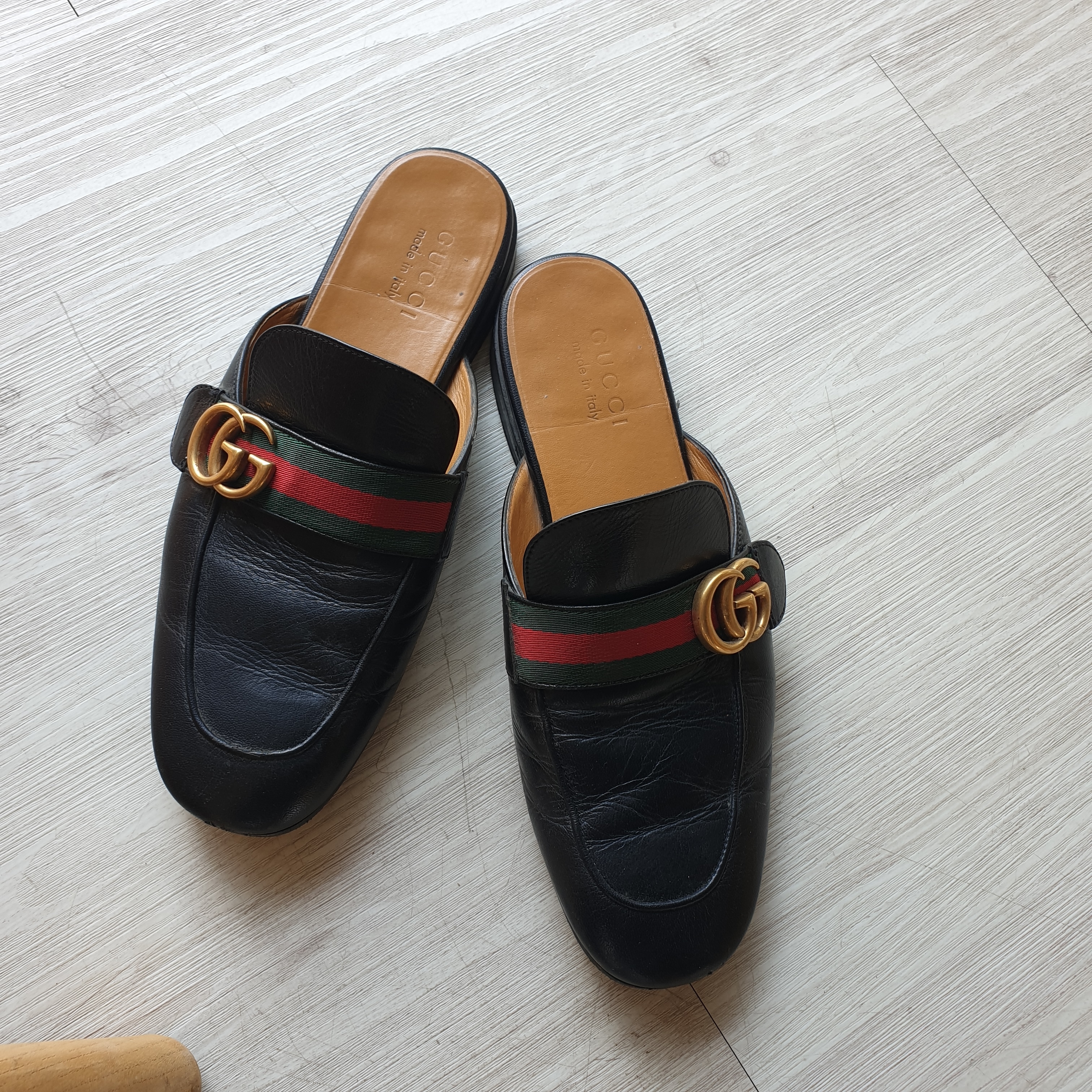 (W) Gucci Princetown Leather Slipper Black 착용 스타일