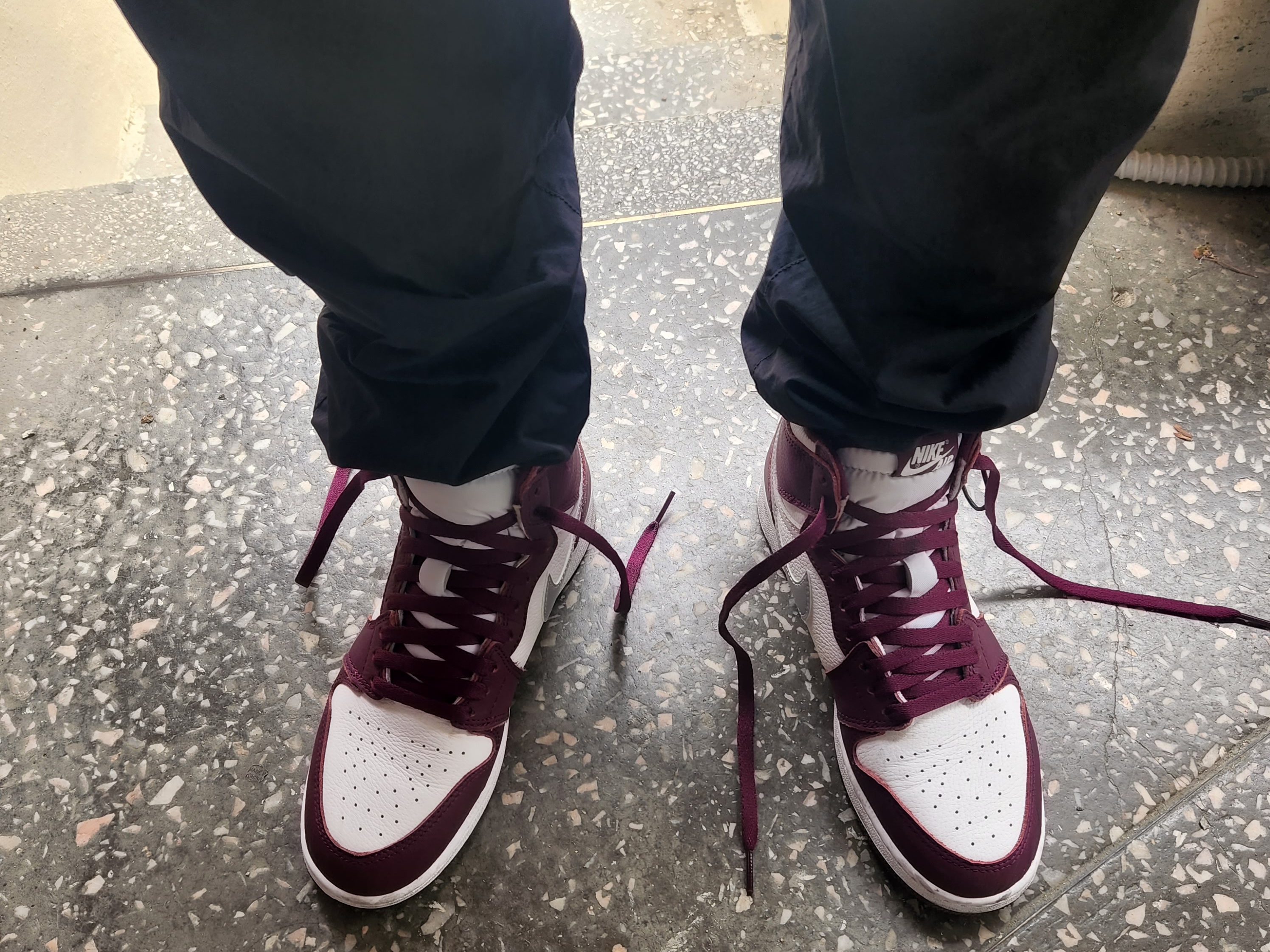 (GS) Jordan 1 Retro High OG Bordeaux, Jordan 1 Retro High OG Bordeaux 착용 스타일