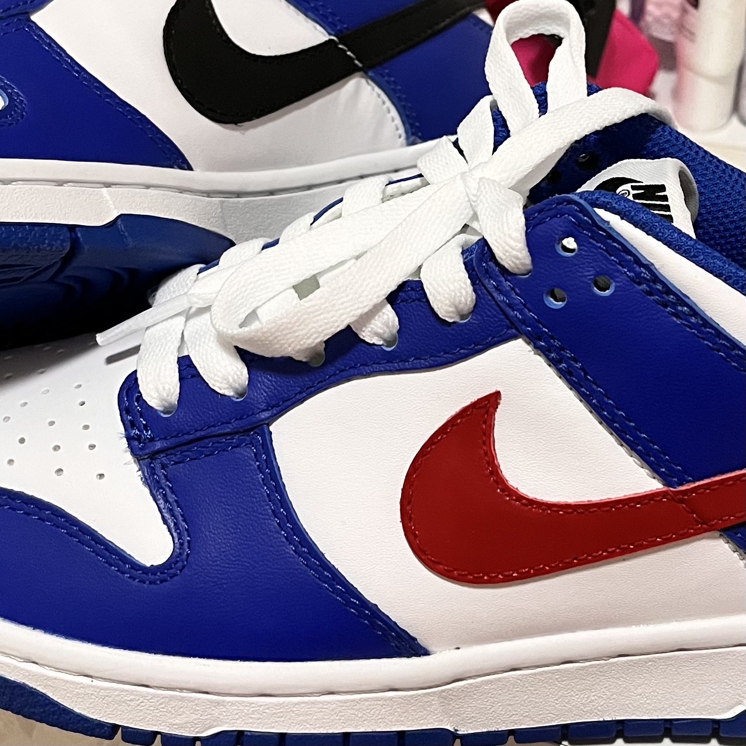 (GS) Nike Dunk Low Bright Crimson Game Royal 착용 스타일 - 2