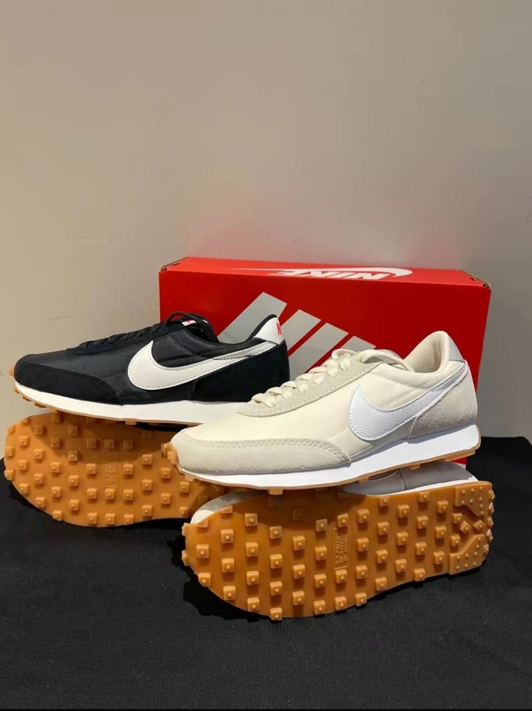 (W) Nike Daybreak Black White 착용 스타일 - 1