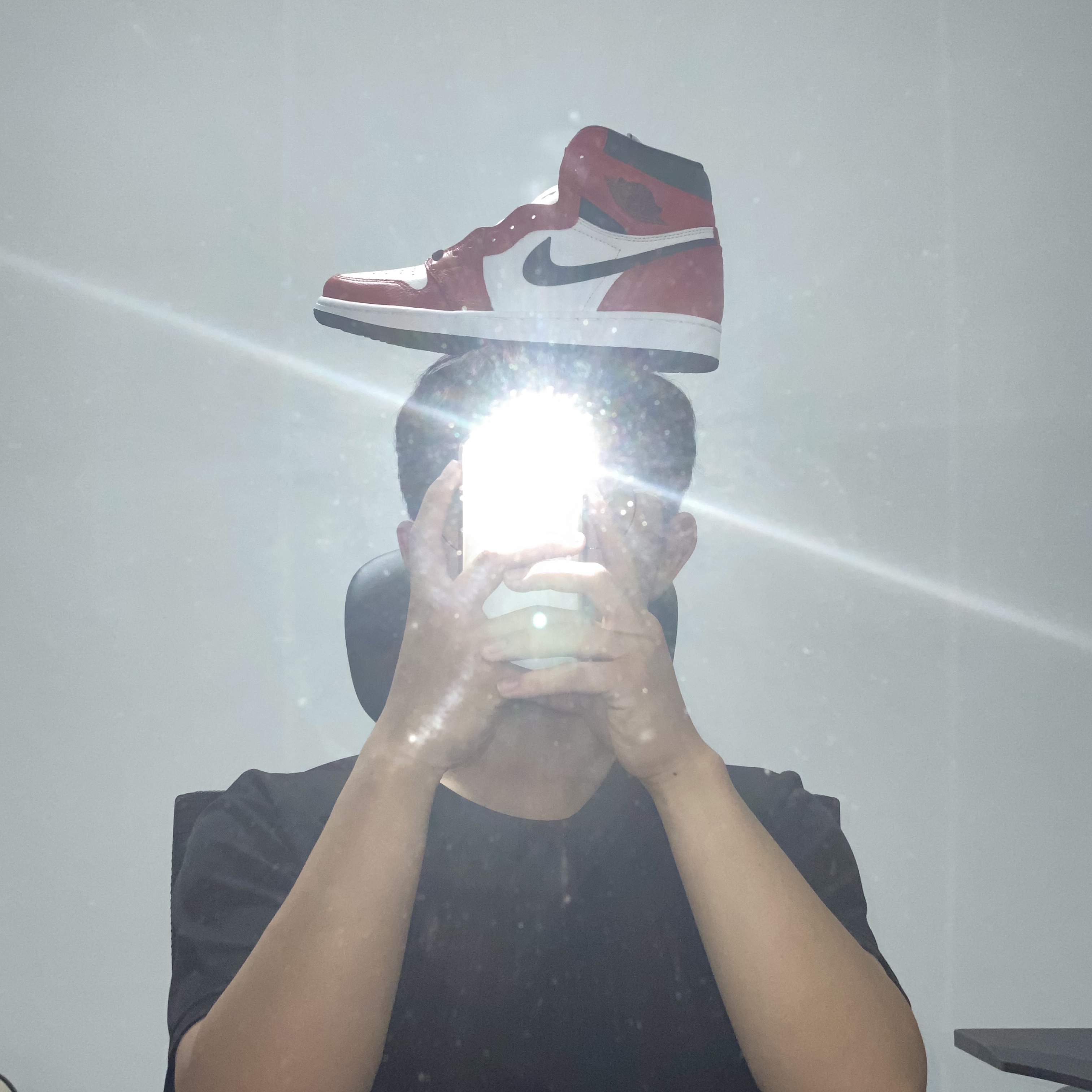 Jordan 1 Retro High OG Chicago 2015, Jordan 1 Retro High OG Light Fusion Red 착용 스타일 - 4