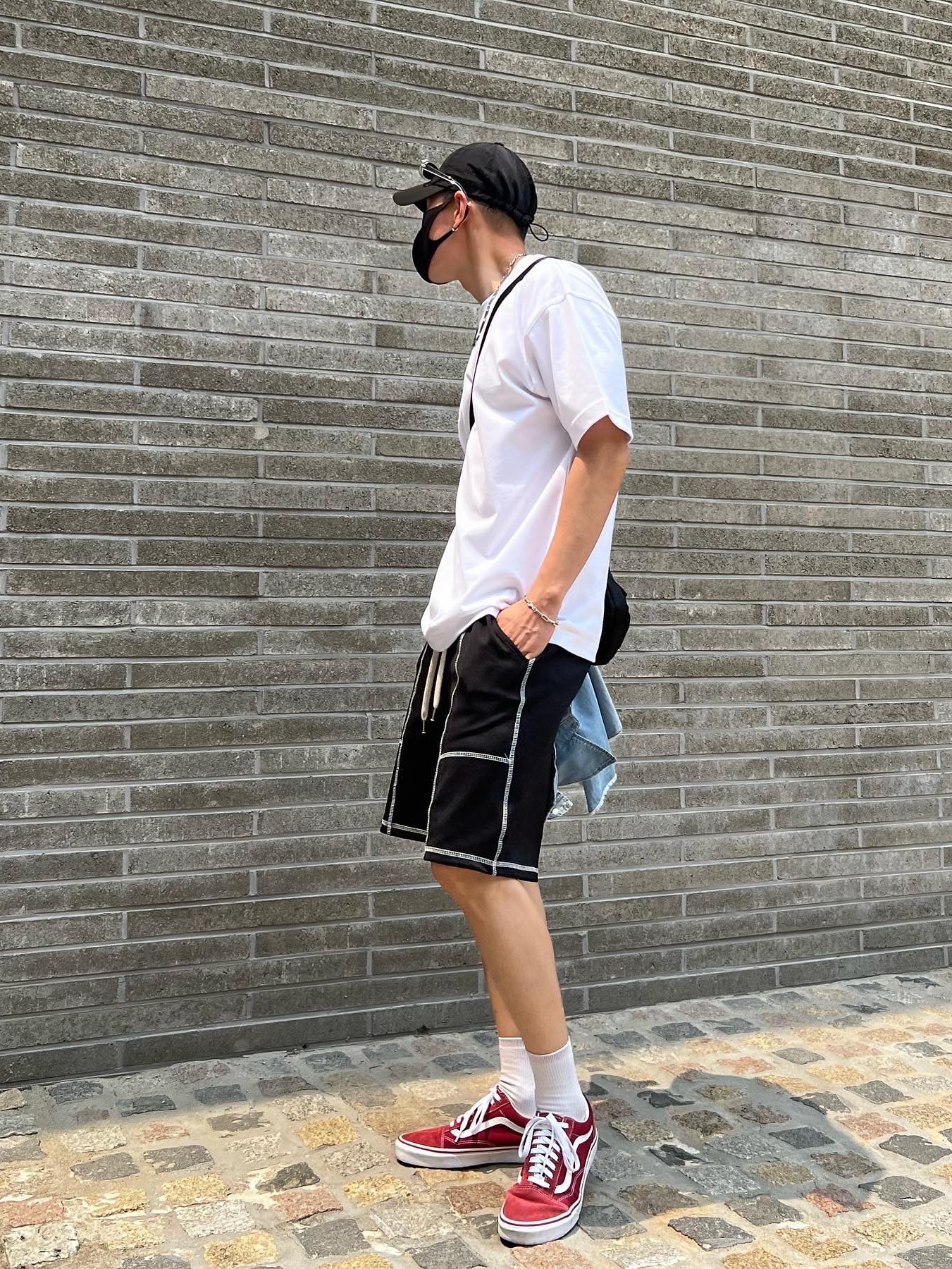 Vans Old Skool Racing Red, Vans Vault OG Old Skool LX Black 착용 스타일 - 2