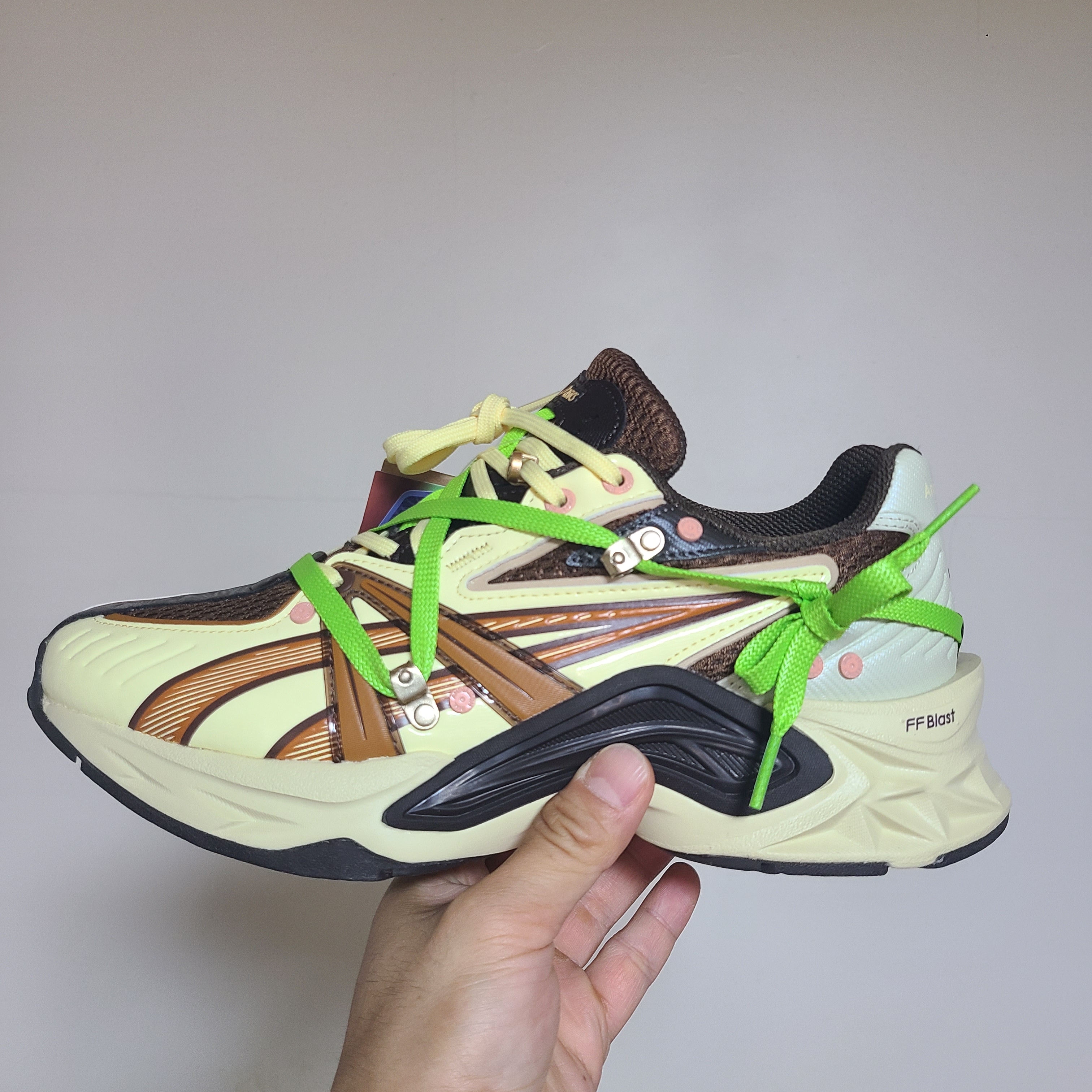 Asics x Andersson Bell HN2-S Protoblast Butter 착용 스타일 - 3