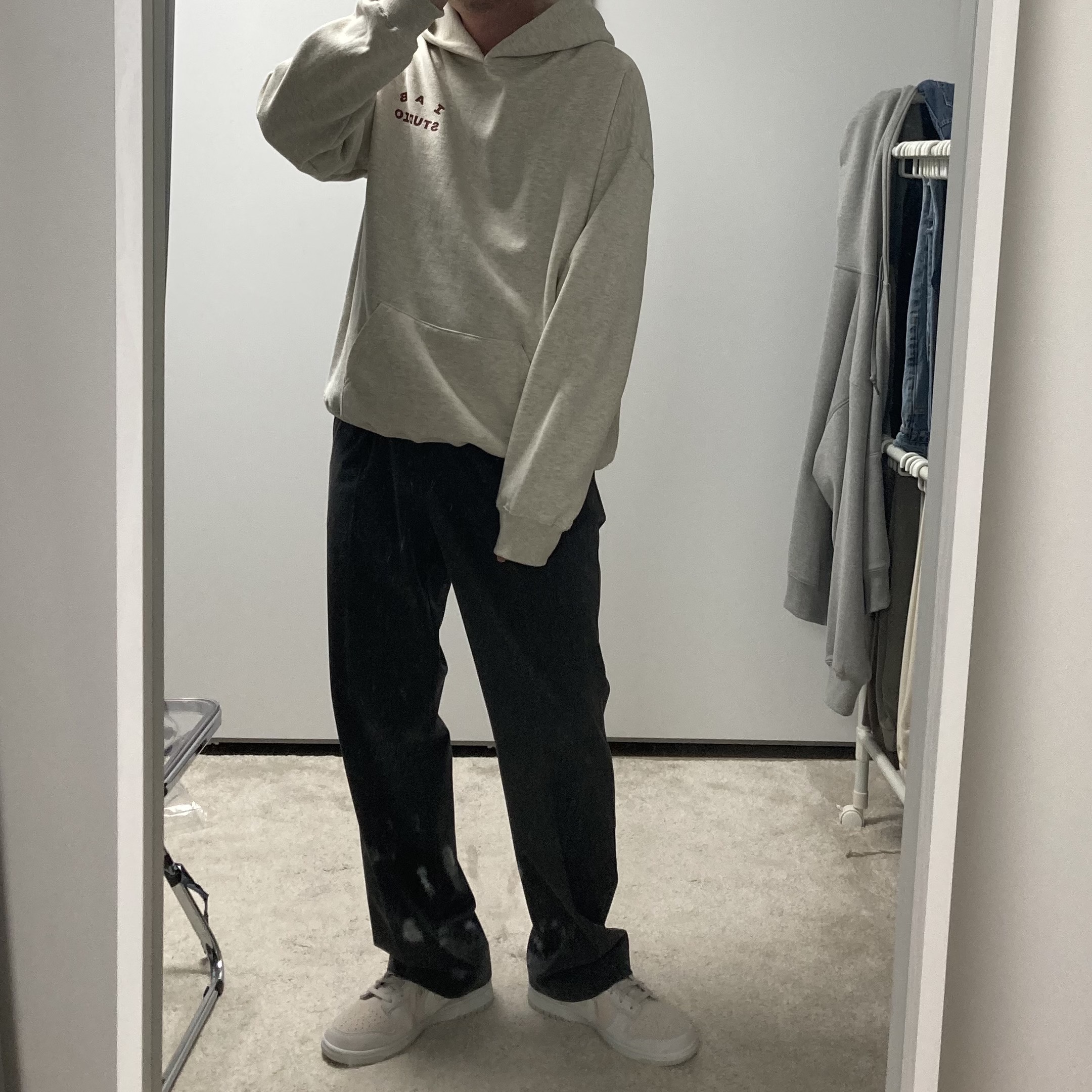 IAB Studio Hoodie Oatmeal Burgundy, Nike Dunk Low Retro PRM Vast Grey 착용 스타일 - 1