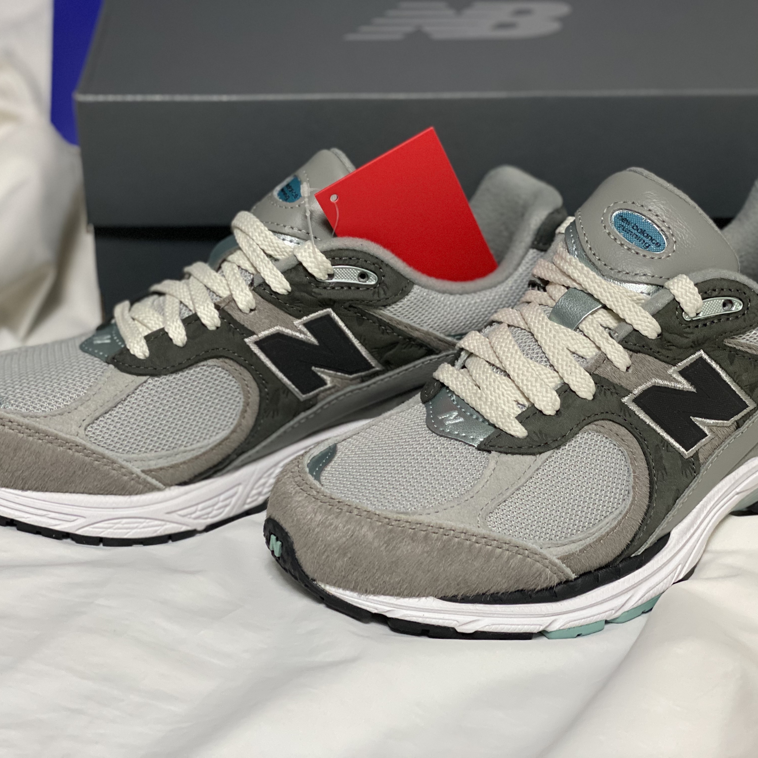 New Balance x Atmos 2002R Rat 착용 스타일
