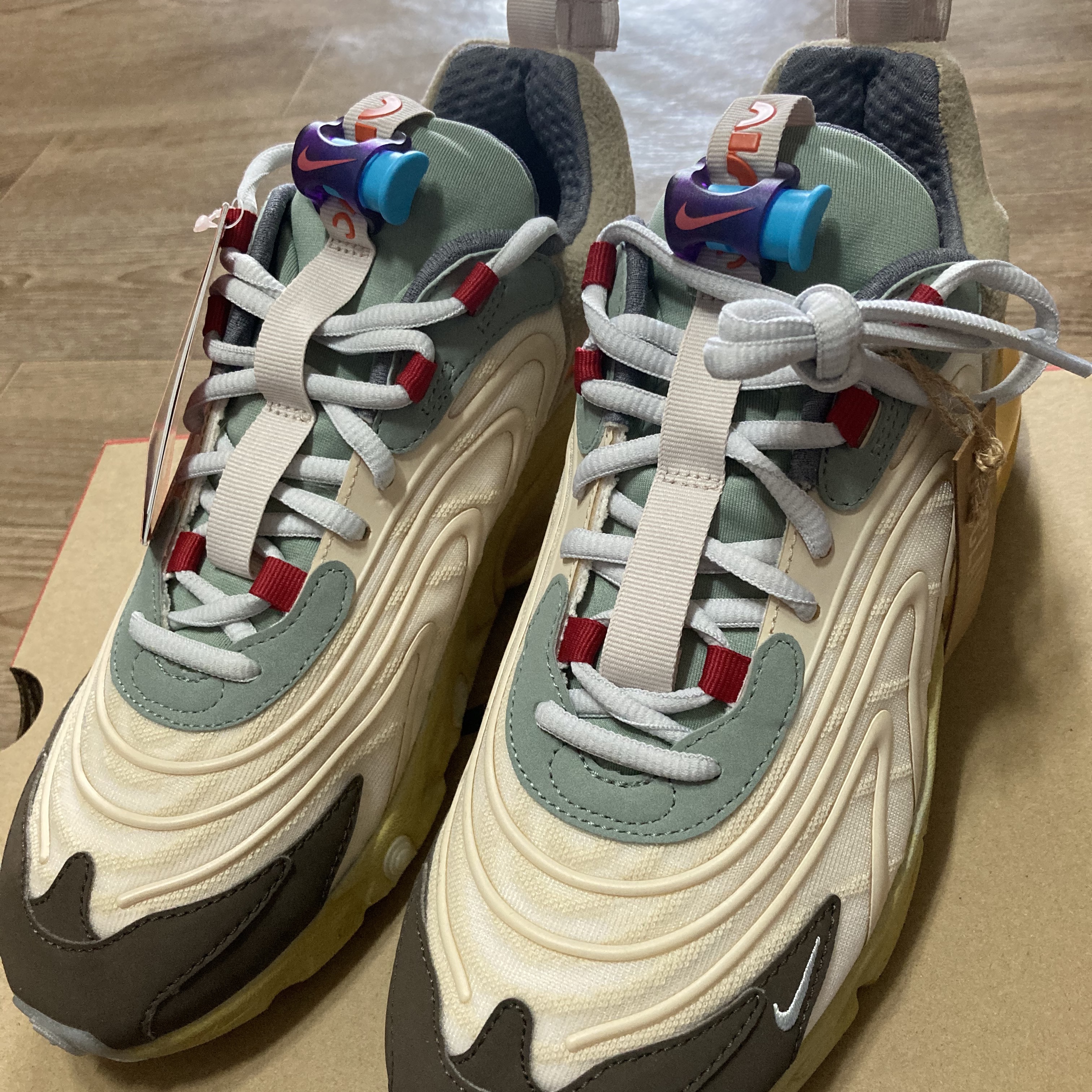 Nike x Travis Scott Air Max 270 React Cactus Trails 착용 스타일