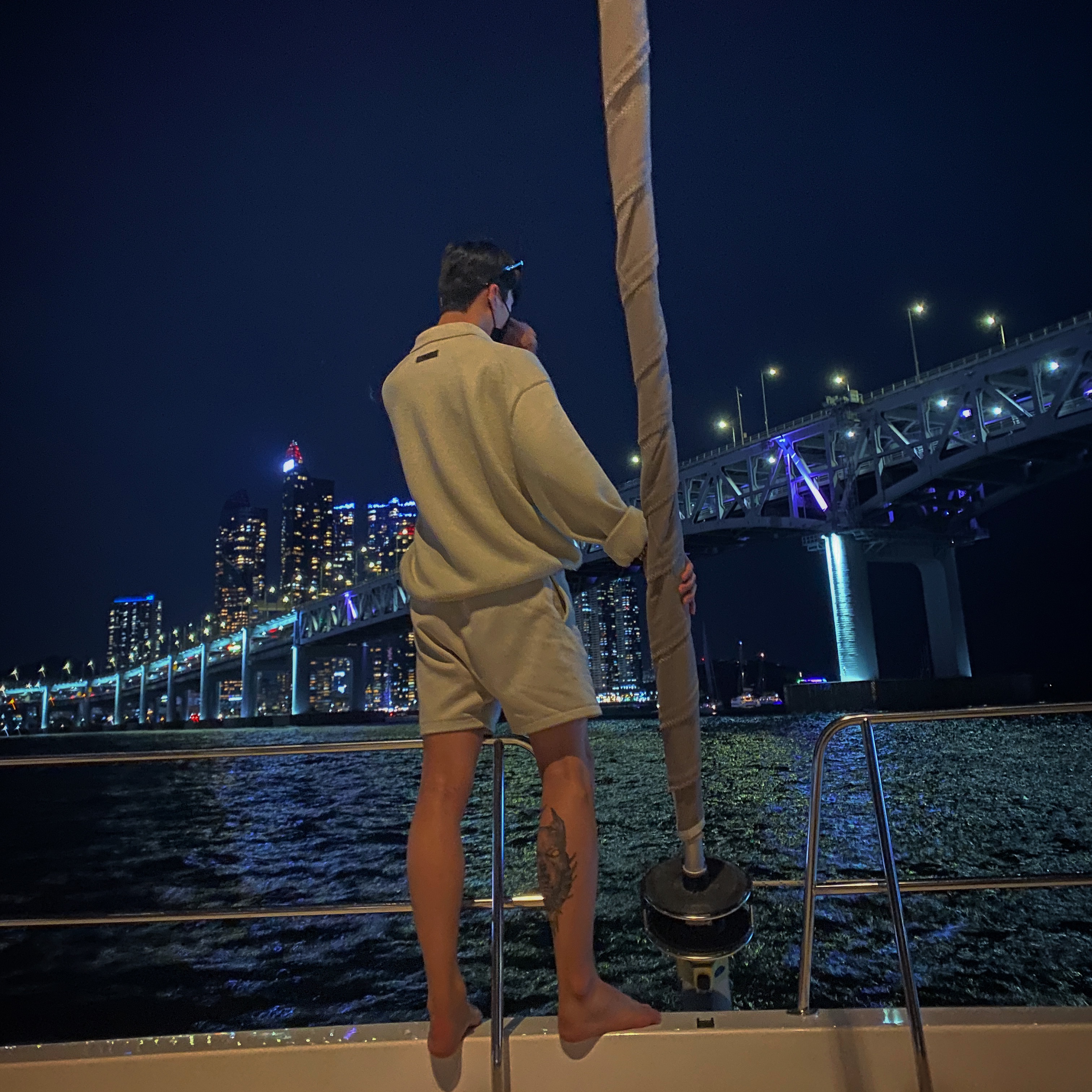 Essentials Shorts Wheat - 22SS, Essentials 1977 Knit Long Sleeve Polo Wheat - 22SS 착용 스타일