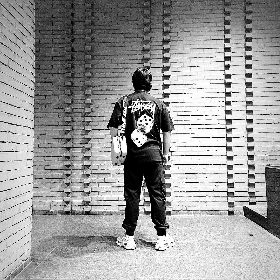 Stussy Fuzzy Dice T-Shirt Black, Gucci Rhyton Leather Sneakers Logo 착용 스타일