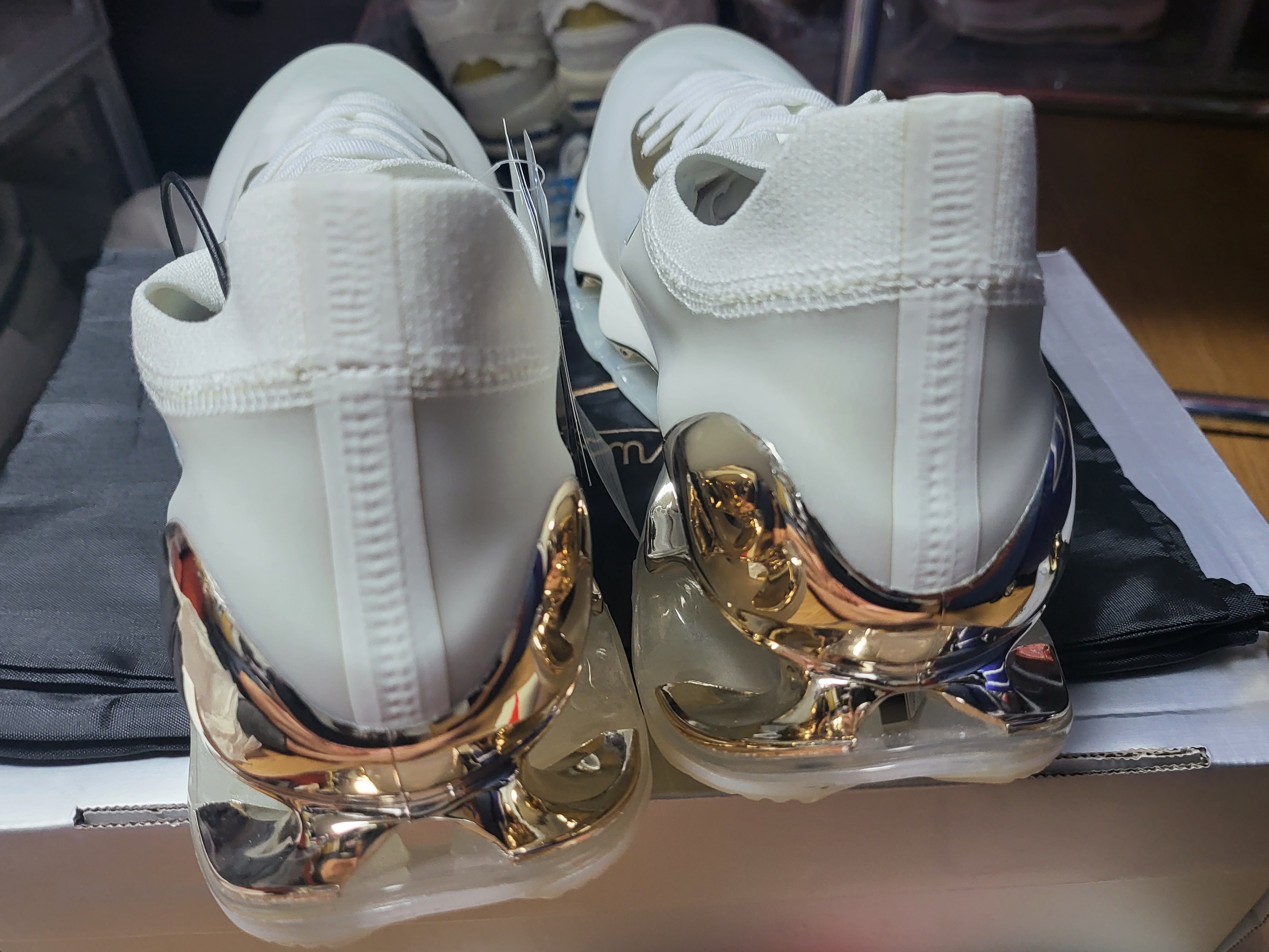 Mizuno x Sorayama Hajime Wave Prophecy Champagne Gold 착용 스타일 - 4