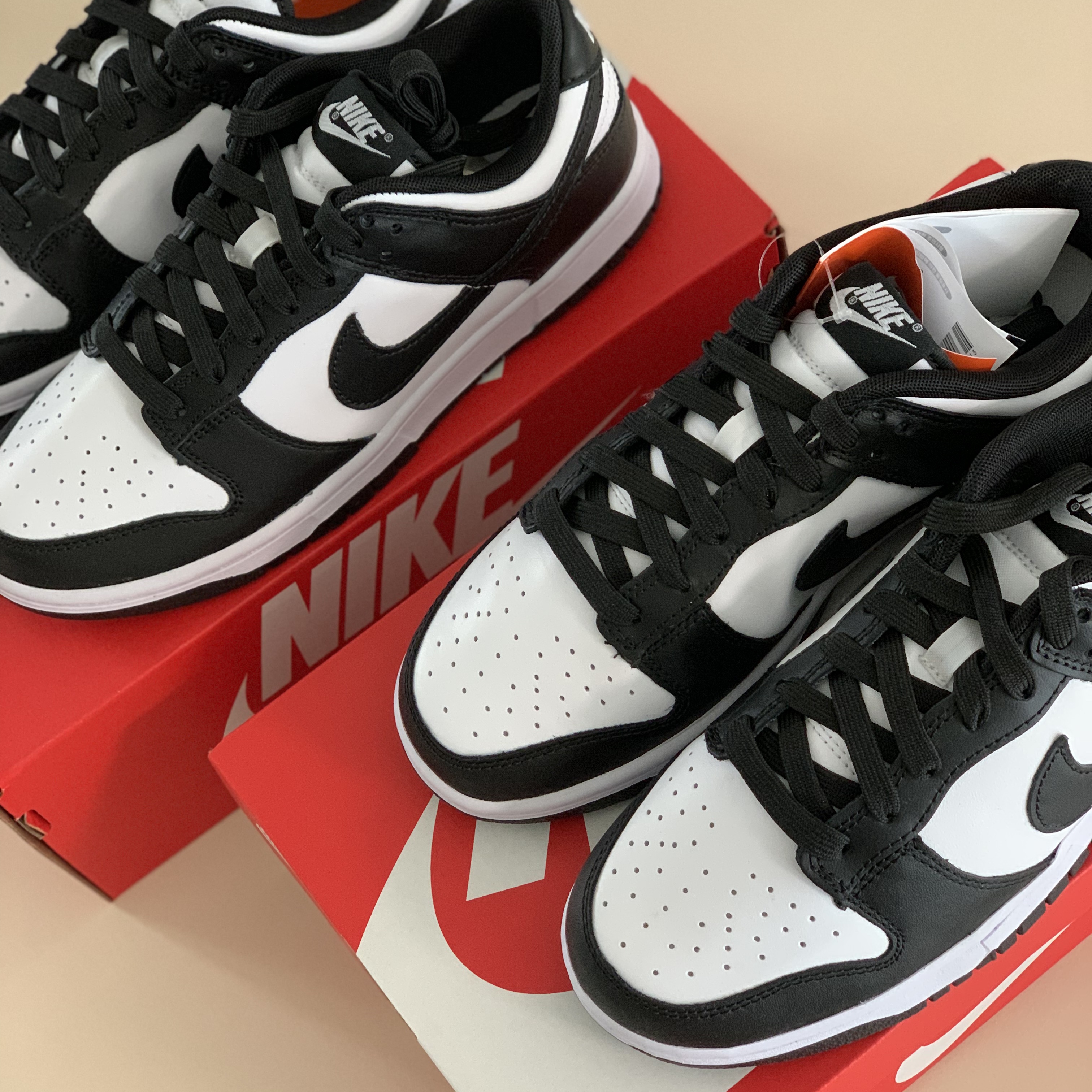 Nike Dunk Low Retro Black 착용 스타일 - 2