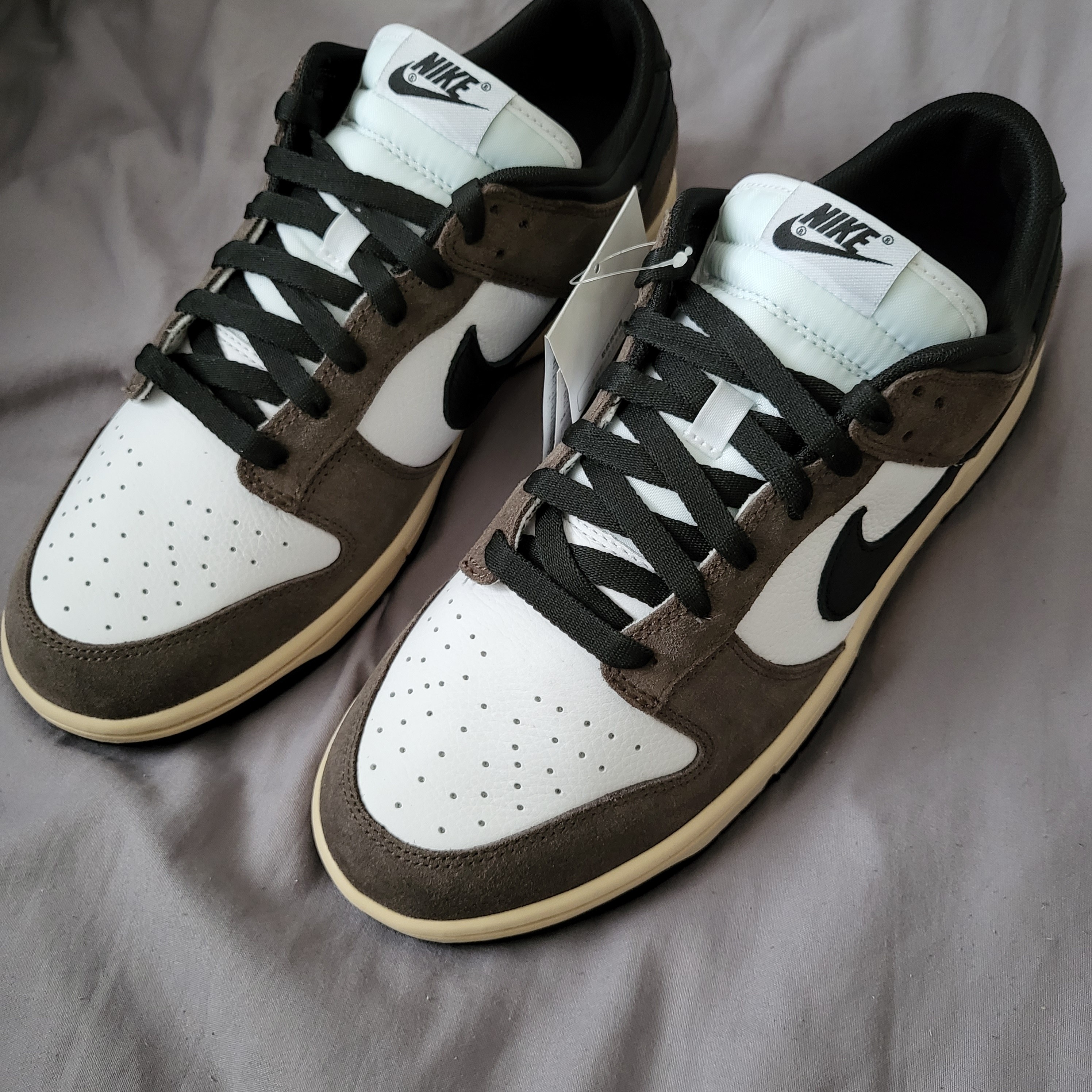 Jordan 1 x Travis Scott Retro High OG SP Mocha 착용 스타일 - 2