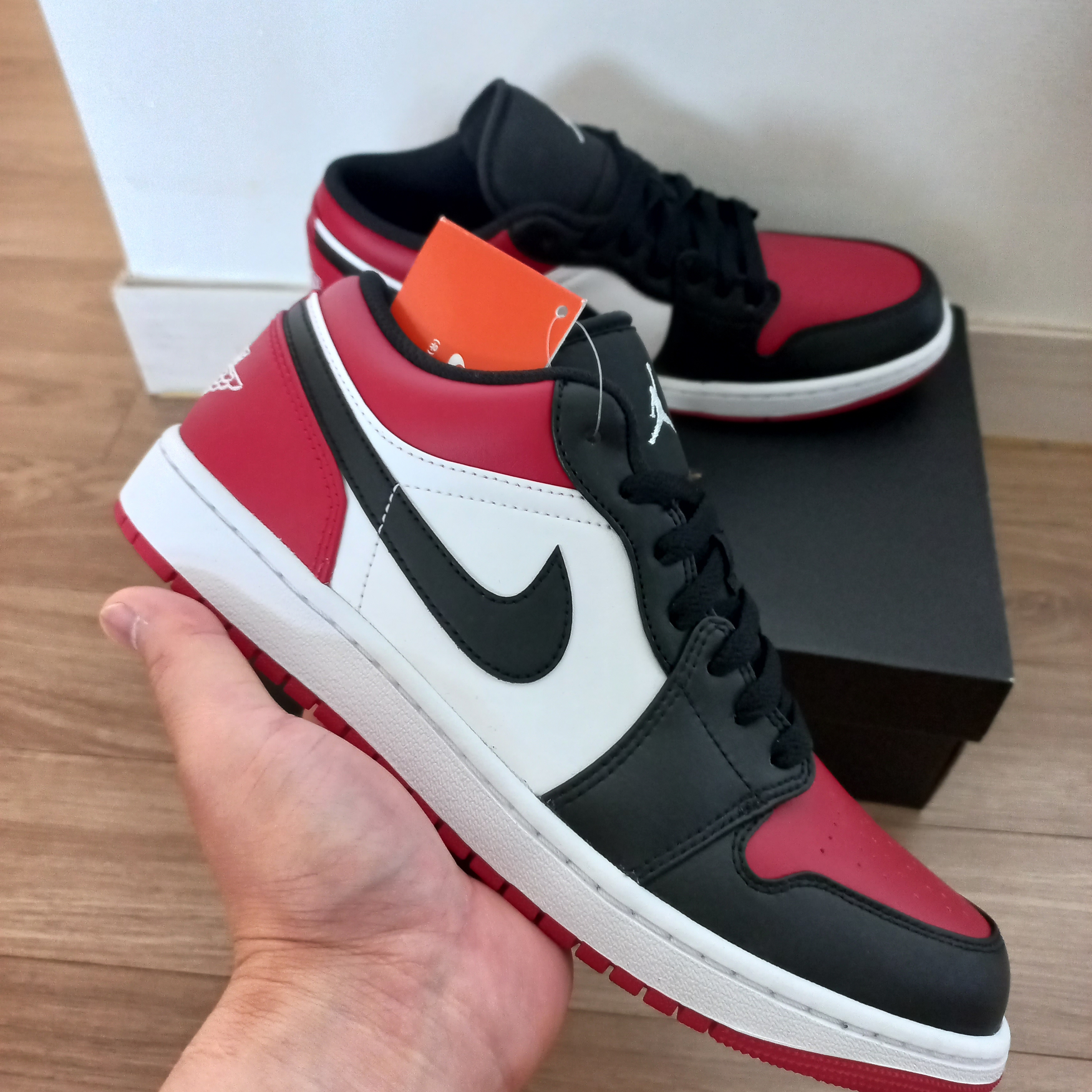 Jordan 1 Low Bred Toe 착용 스타일 - 1