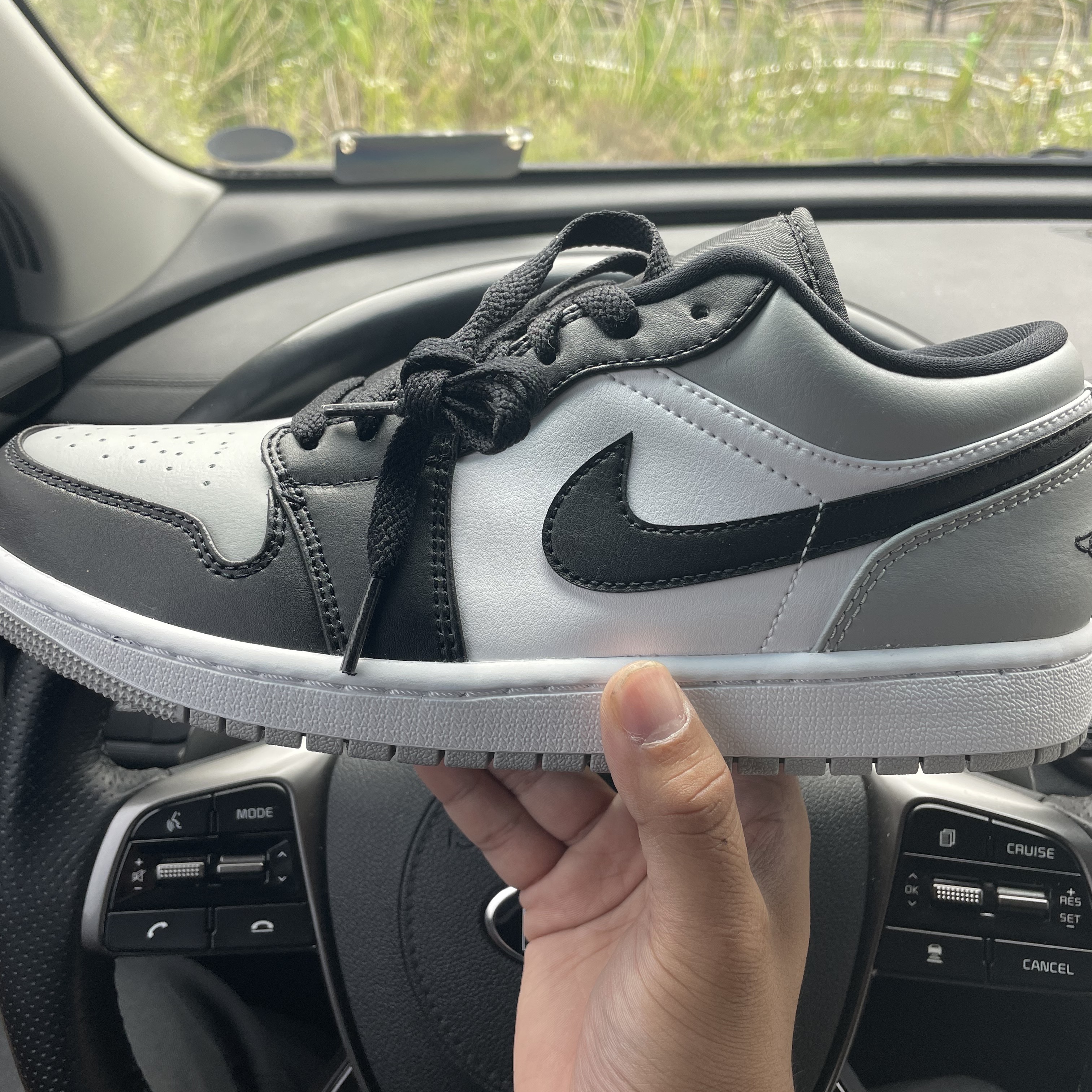 Jordan 1 Low Light Smoke Grey Black 착용 스타일 - 1