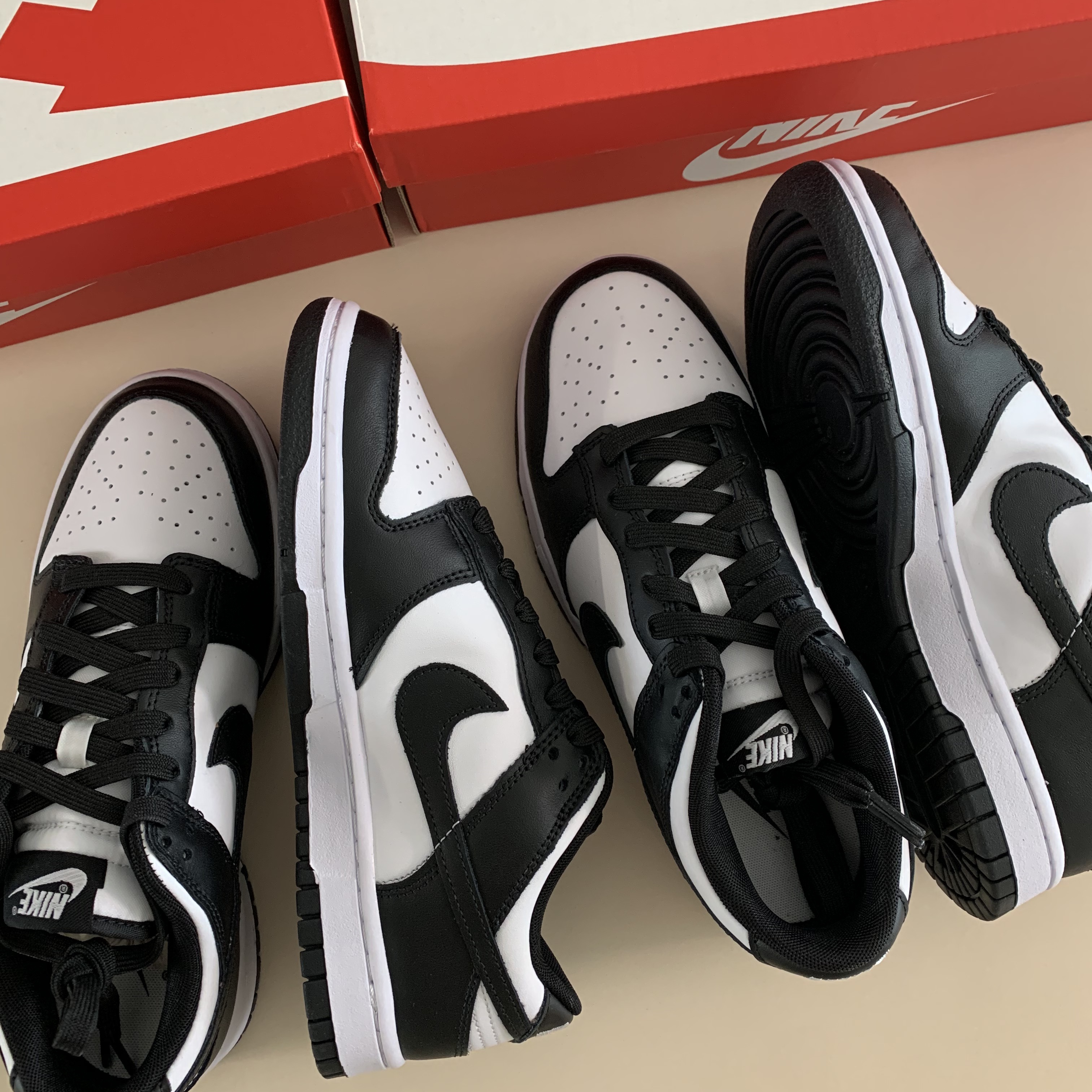 Nike Dunk Low Retro Black 착용 스타일 - 1