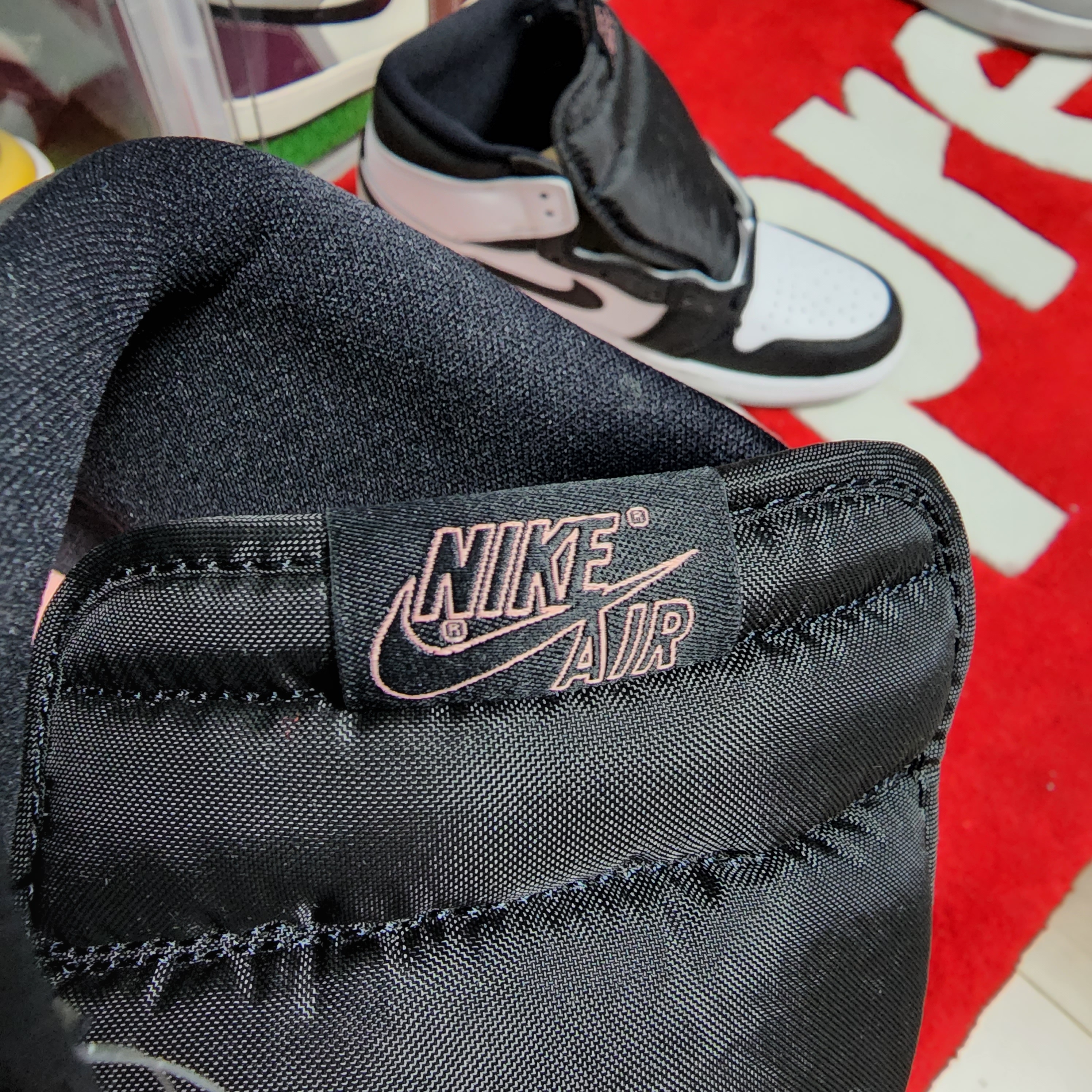 Jordan 1 Retro High OG Bleached Coral 착용 스타일 - 4